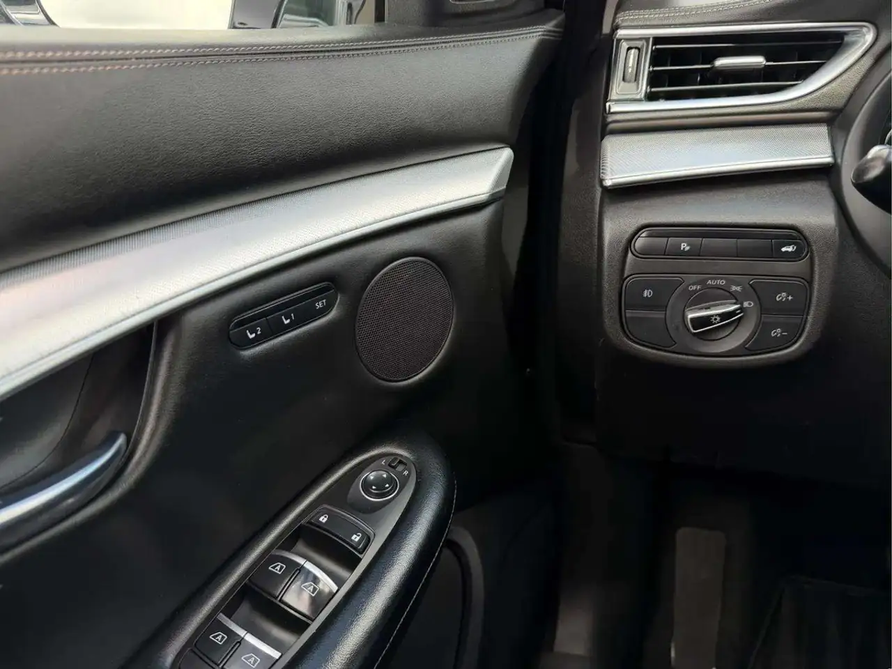 Infiniti QX50 photo Infiniti QX50