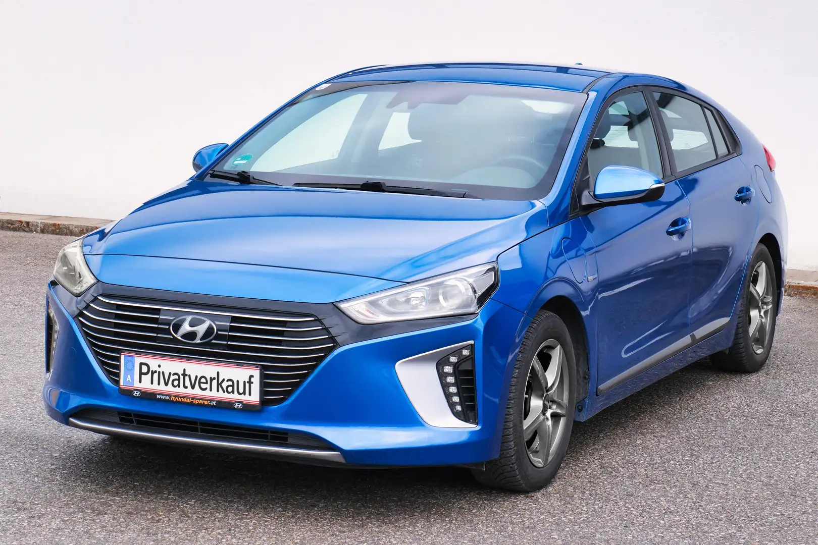 Hyundai IONIQ 1,6 GDi Hybrid Plug-In PHEV Trend mit AHK Blau - 1