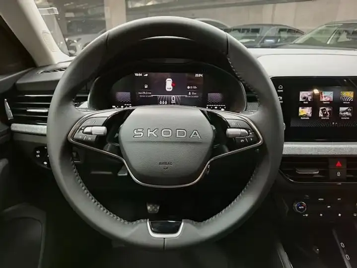 Škoda Kamiq 1.0 TSI DSG Selection 2026, foto 6