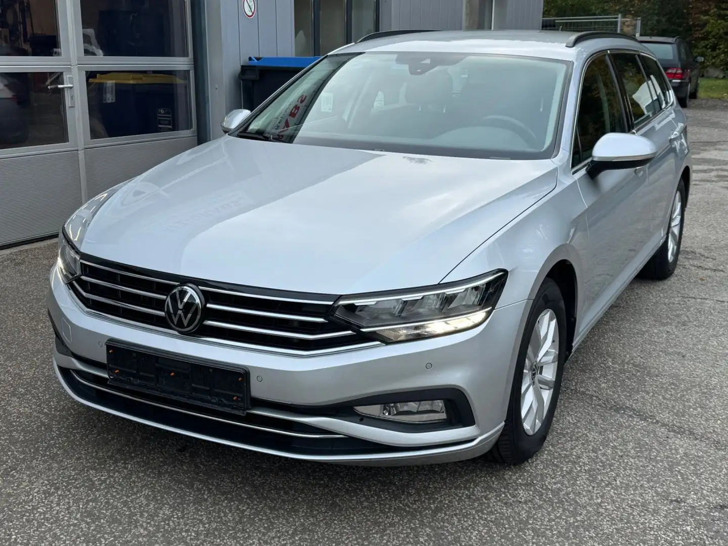 Volkswagen Passat Variant Business AHK LED Guter Zustand Gelb - 2