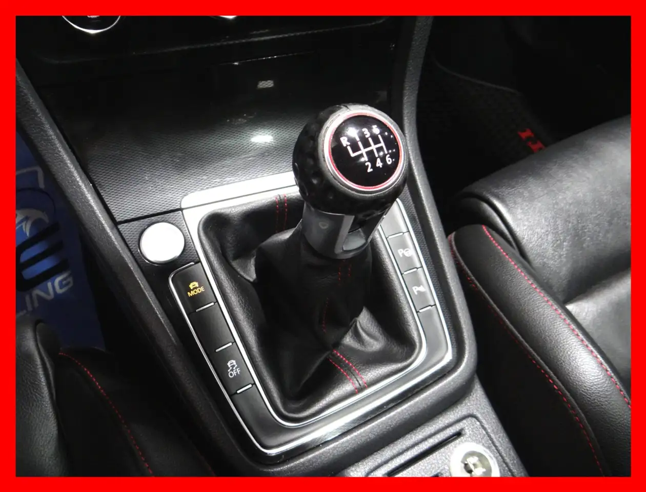 Volkswagen Golf GTI снимка Volkswagen Golf GTI