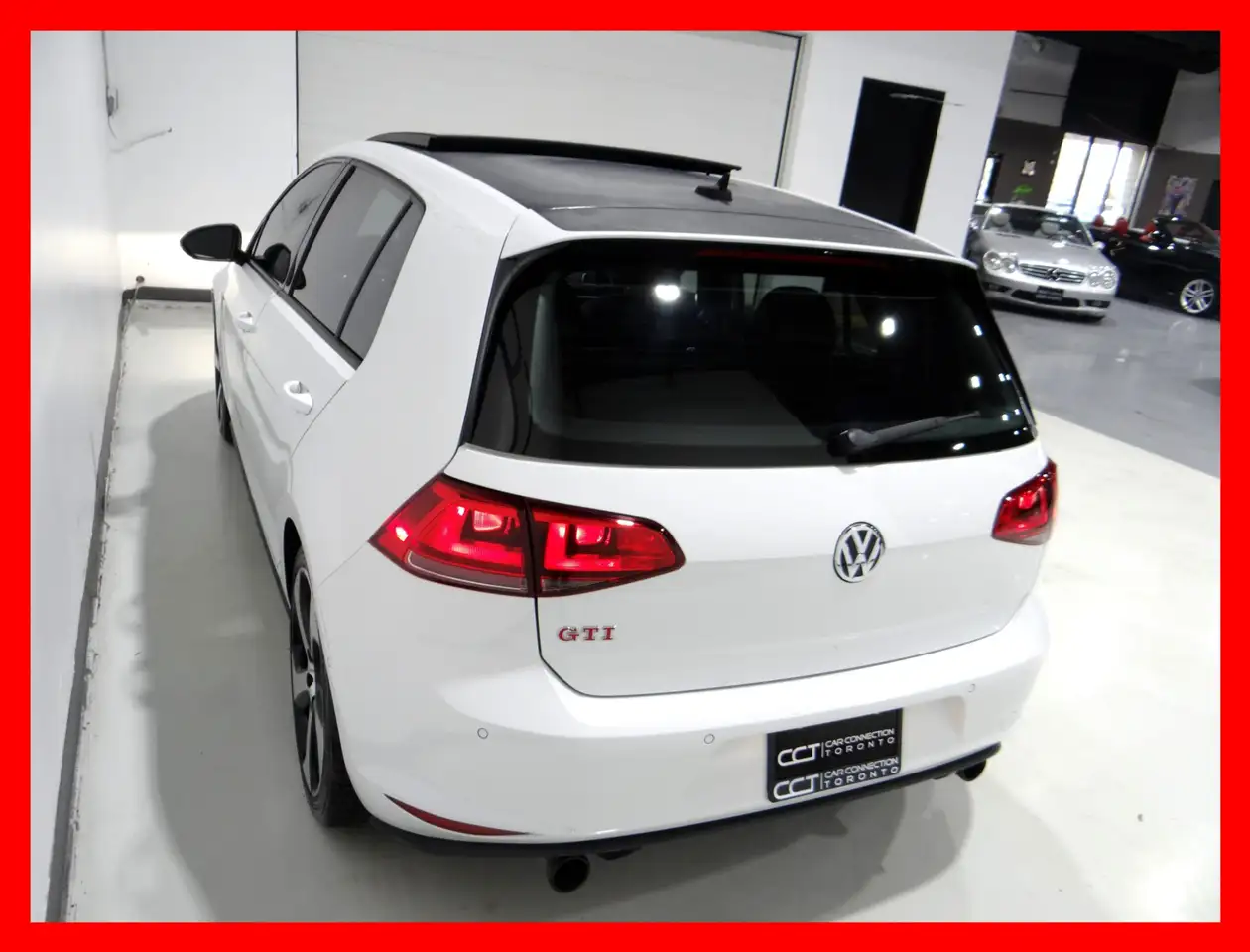 Volkswagen Golf GTI снимка Volkswagen Golf GTI