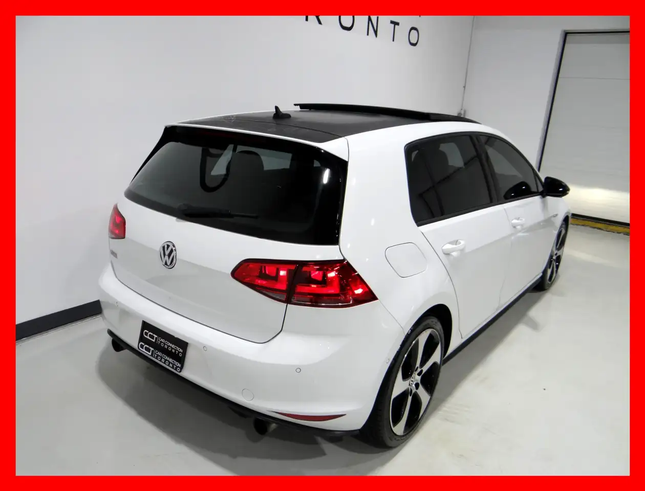 Volkswagen Golf GTI снимка Volkswagen Golf GTI