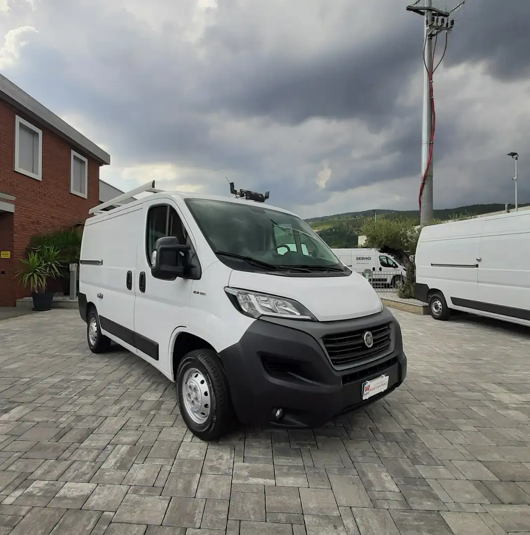 Fiat Ducato 2.3 MJT 120 CV CH1 L1H1 PORTA SCALA BLOCCHETTI Weiß - 1