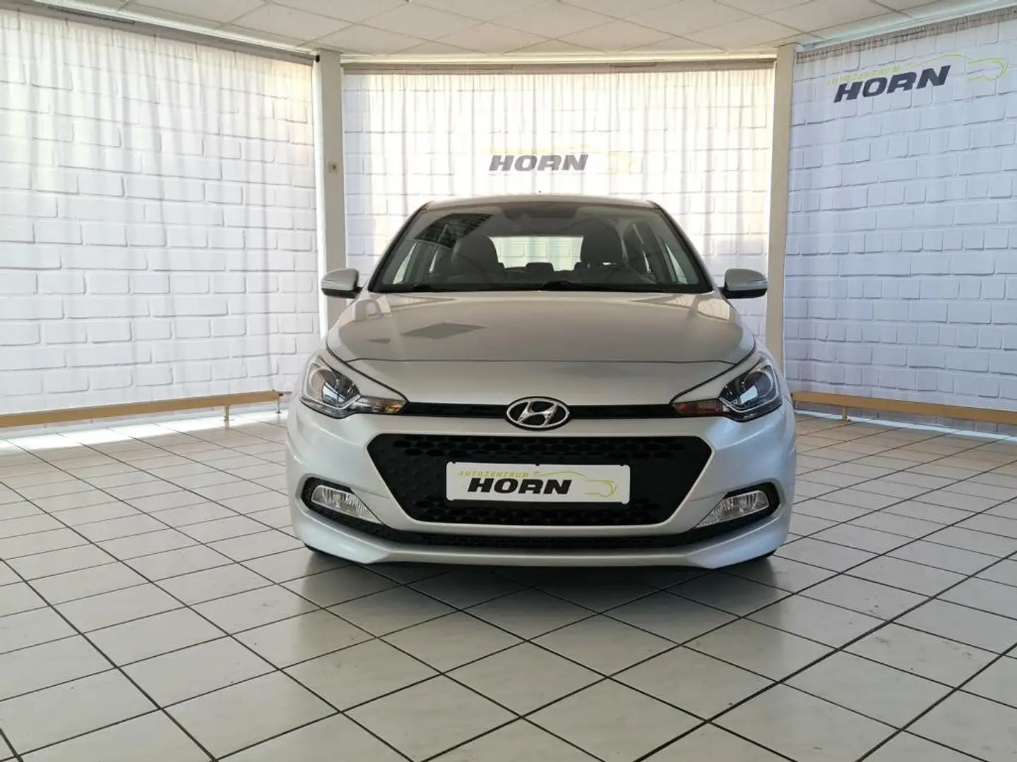 Hyundai i20 PDC, Sitzheizung,LMF,Service neu, unfallfrei,LMF Gris - 2