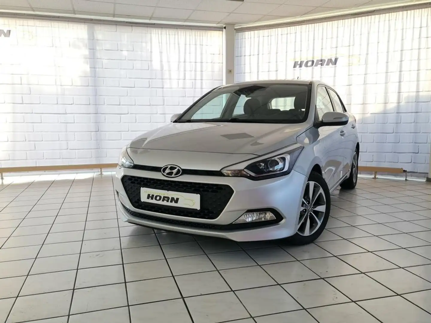 Hyundai i20 PDC, Sitzheizung,LMF,Service neu, unfallfrei,LMF Gris - 1