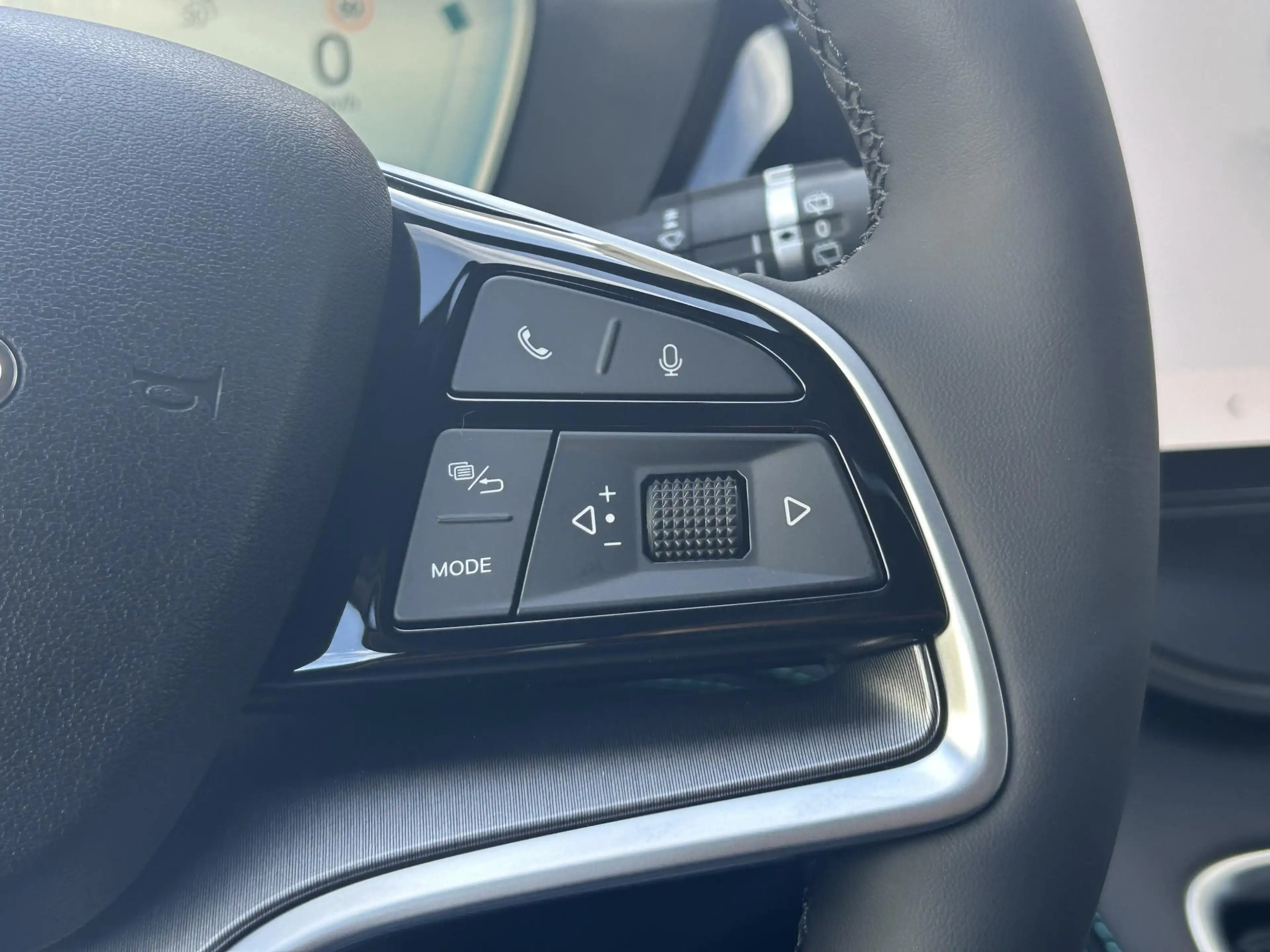 BYD Seal U 1.5 DM-i FWD Boost — photo 12