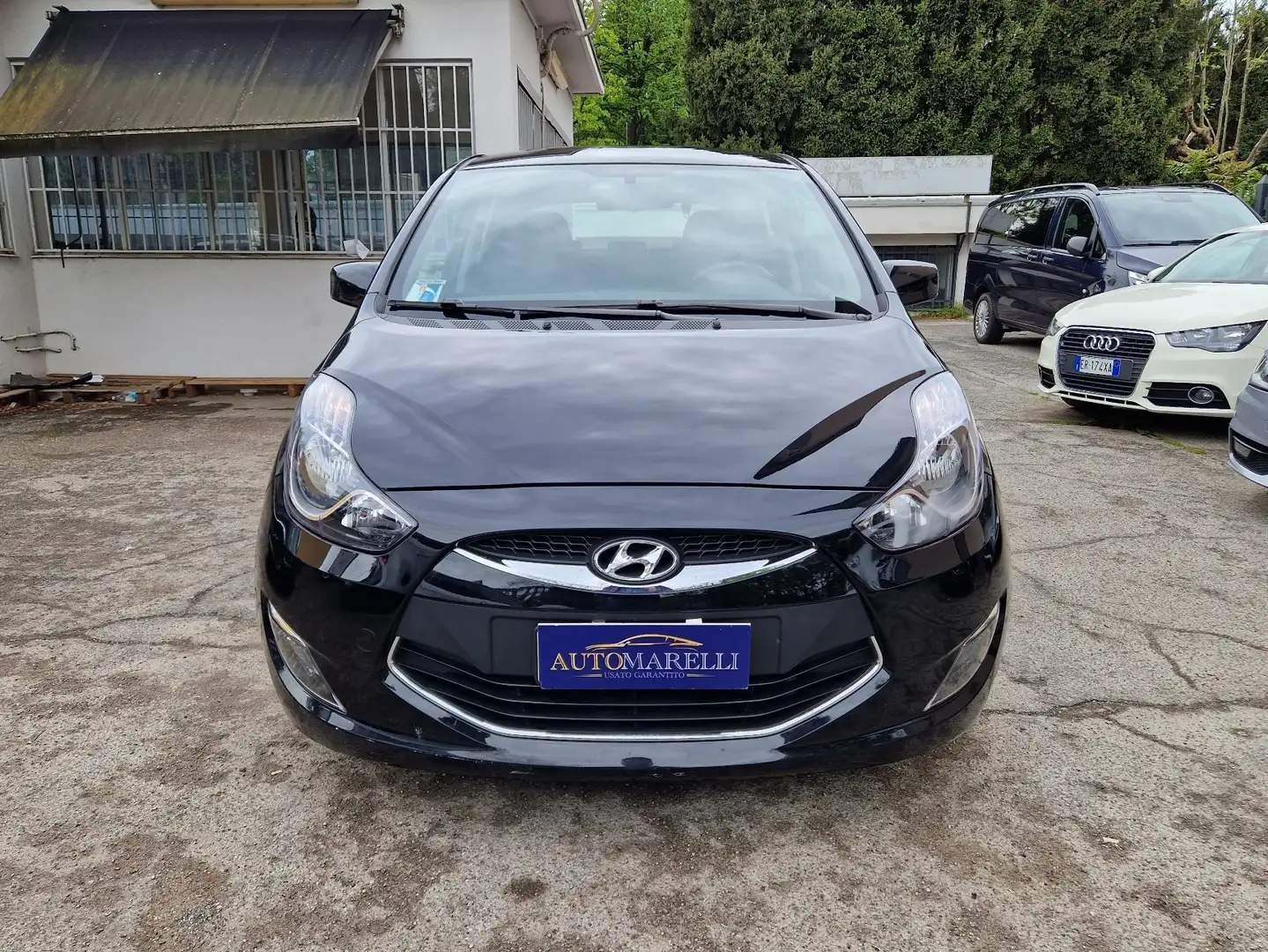 Hyundai iX20 1.6 Style auto *OK NEOPATENTATI * Negro - 2