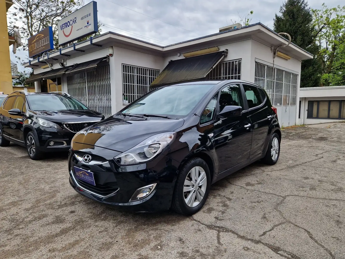 Hyundai iX20 1.6 Style auto *OK NEOPATENTATI * Negro - 1