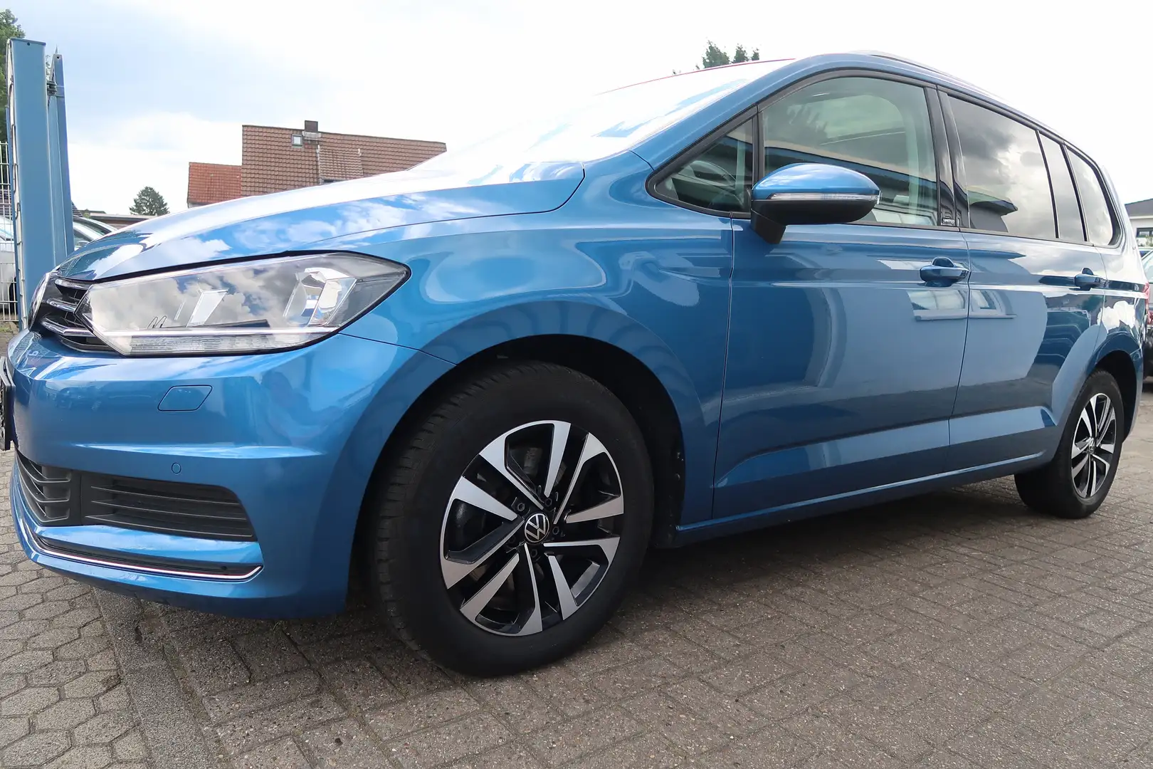 Volkswagen Touran 2.0 TDi United Start-Stopp 7 Sitze Blauw - 1