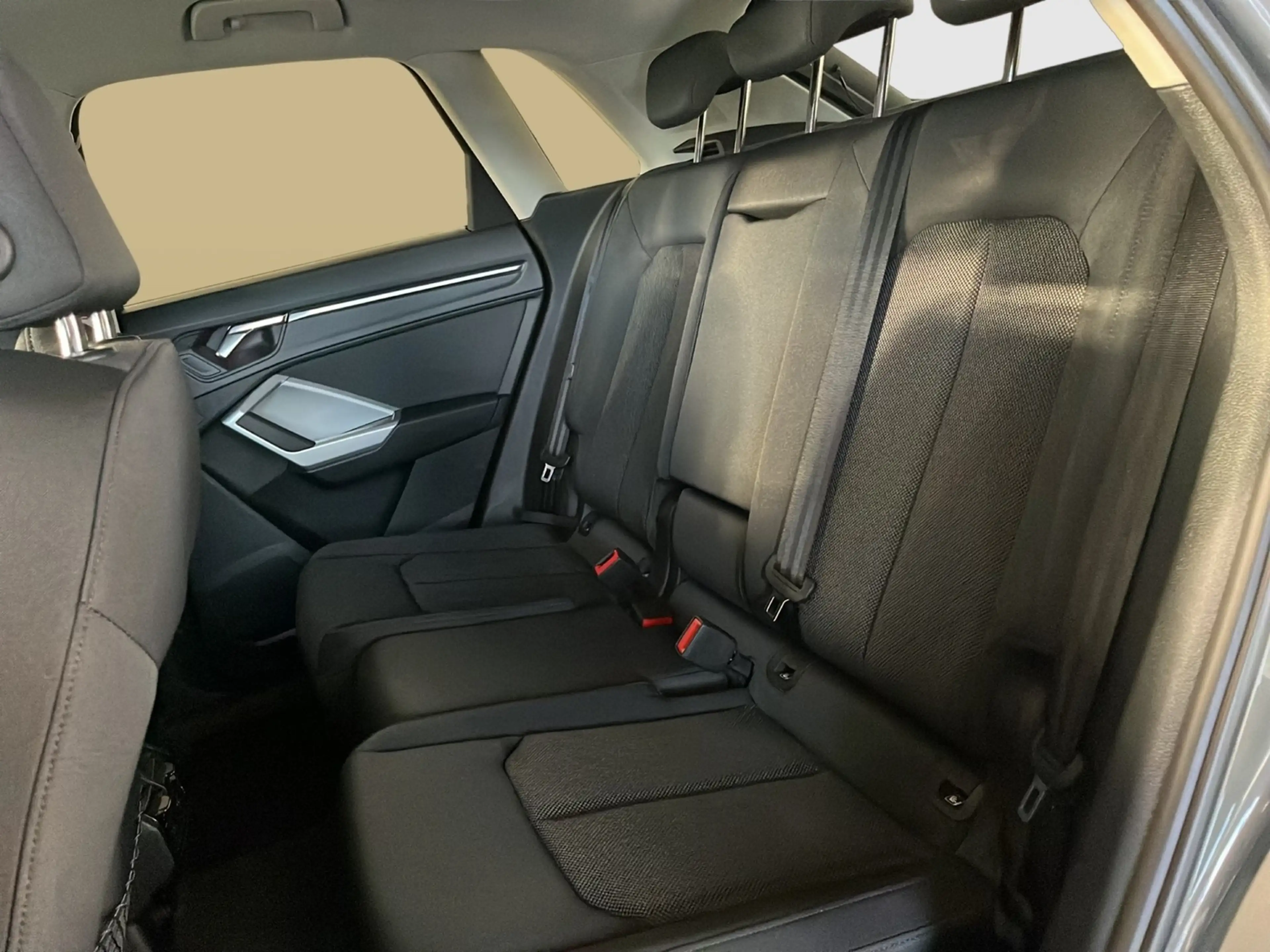 Audi Q3 advanced 35 TFSI 110(150) kW(PS)S tronic — photo 10