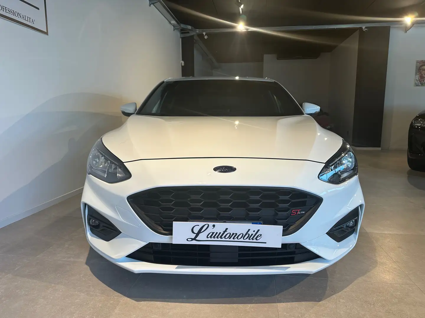 Ford Focus ST-Line 120cv auto NO VINCOLI FINANZIARI Bianco - 2