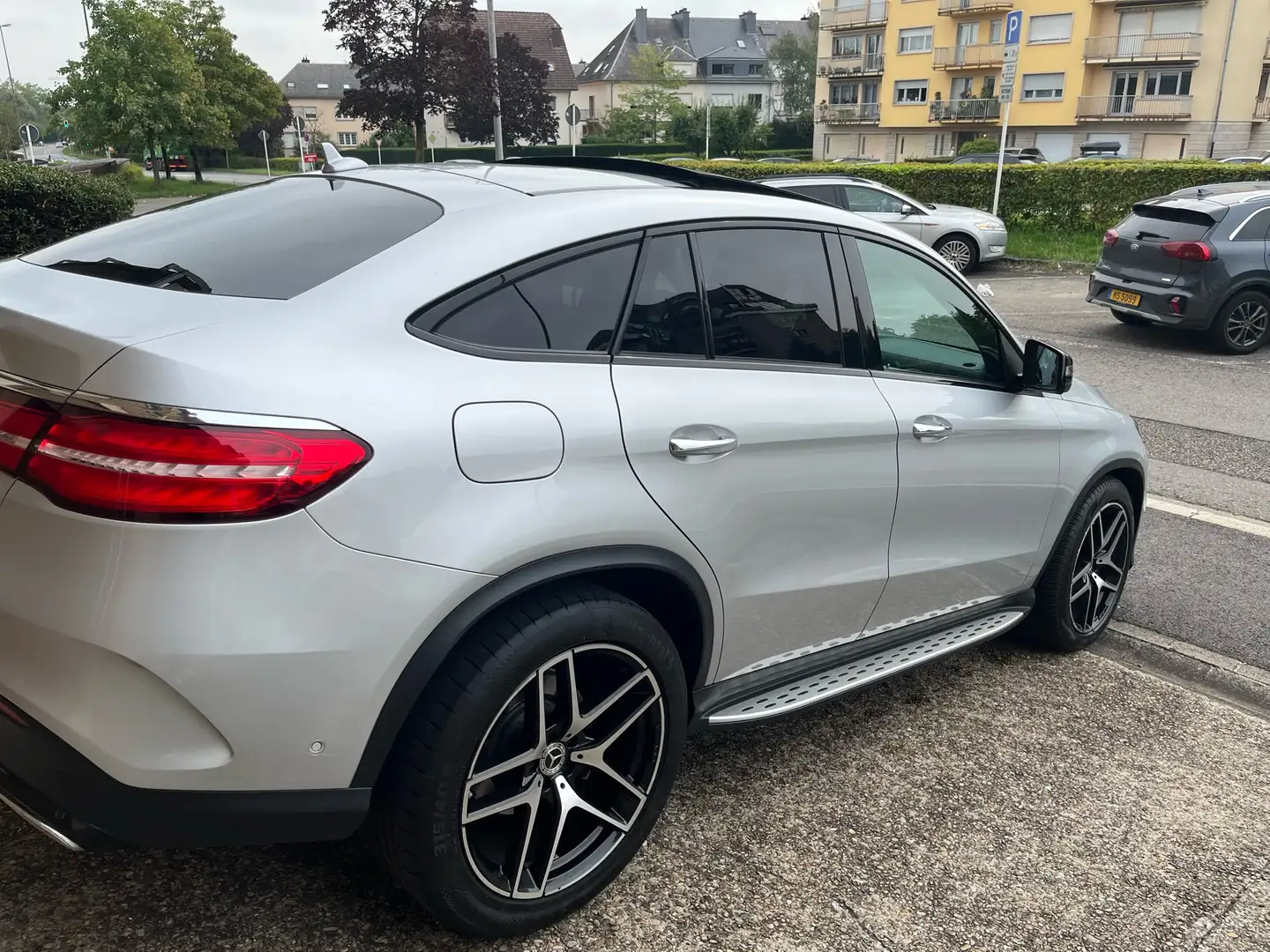 Mercedes-Benz GLE 350 d Coupe 4Matic 9G-TRONIC Argent - 1
