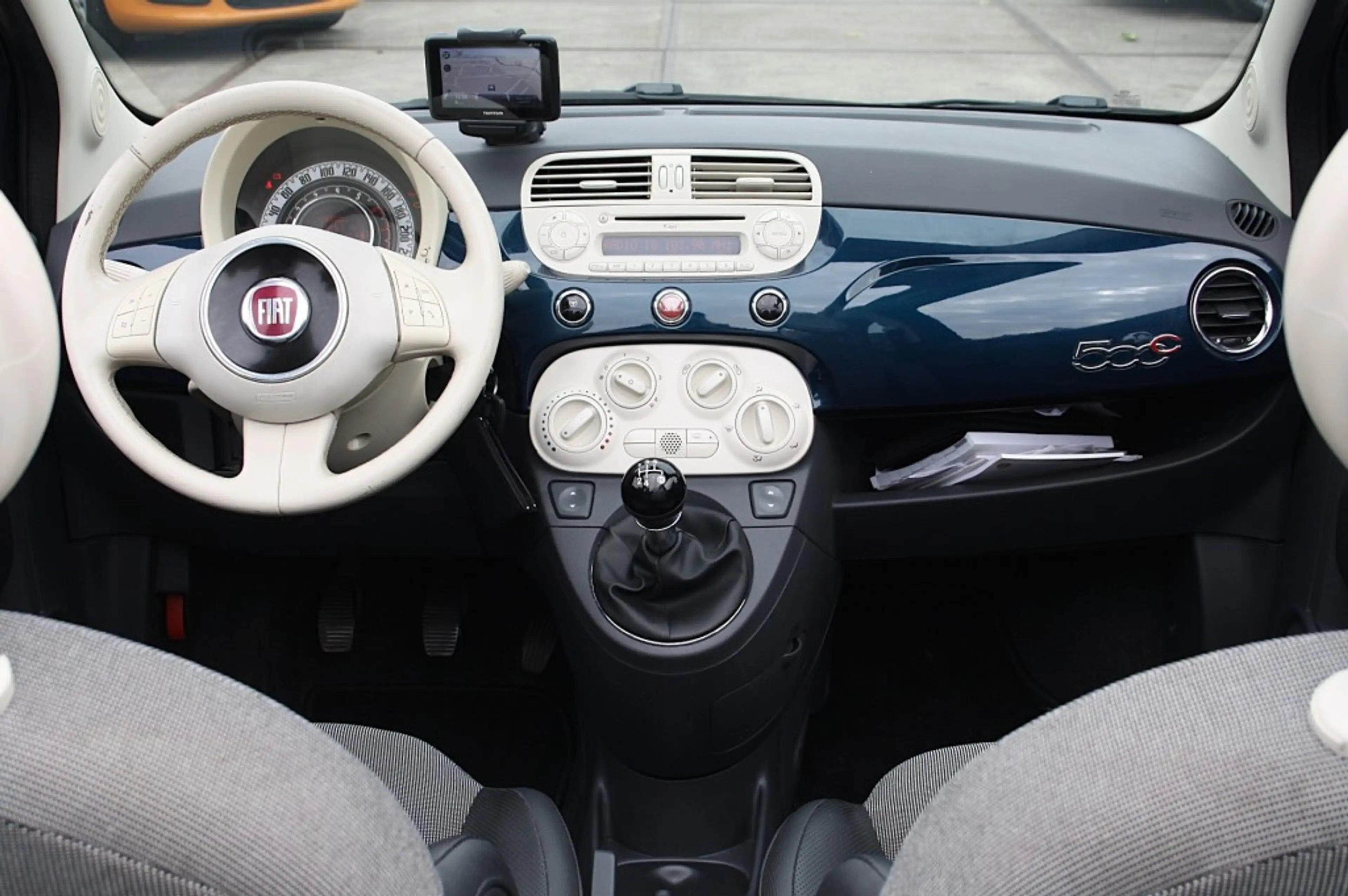 Fiat 500 Cabrio 1.2 Lounge / Airco / PDC — photo 12