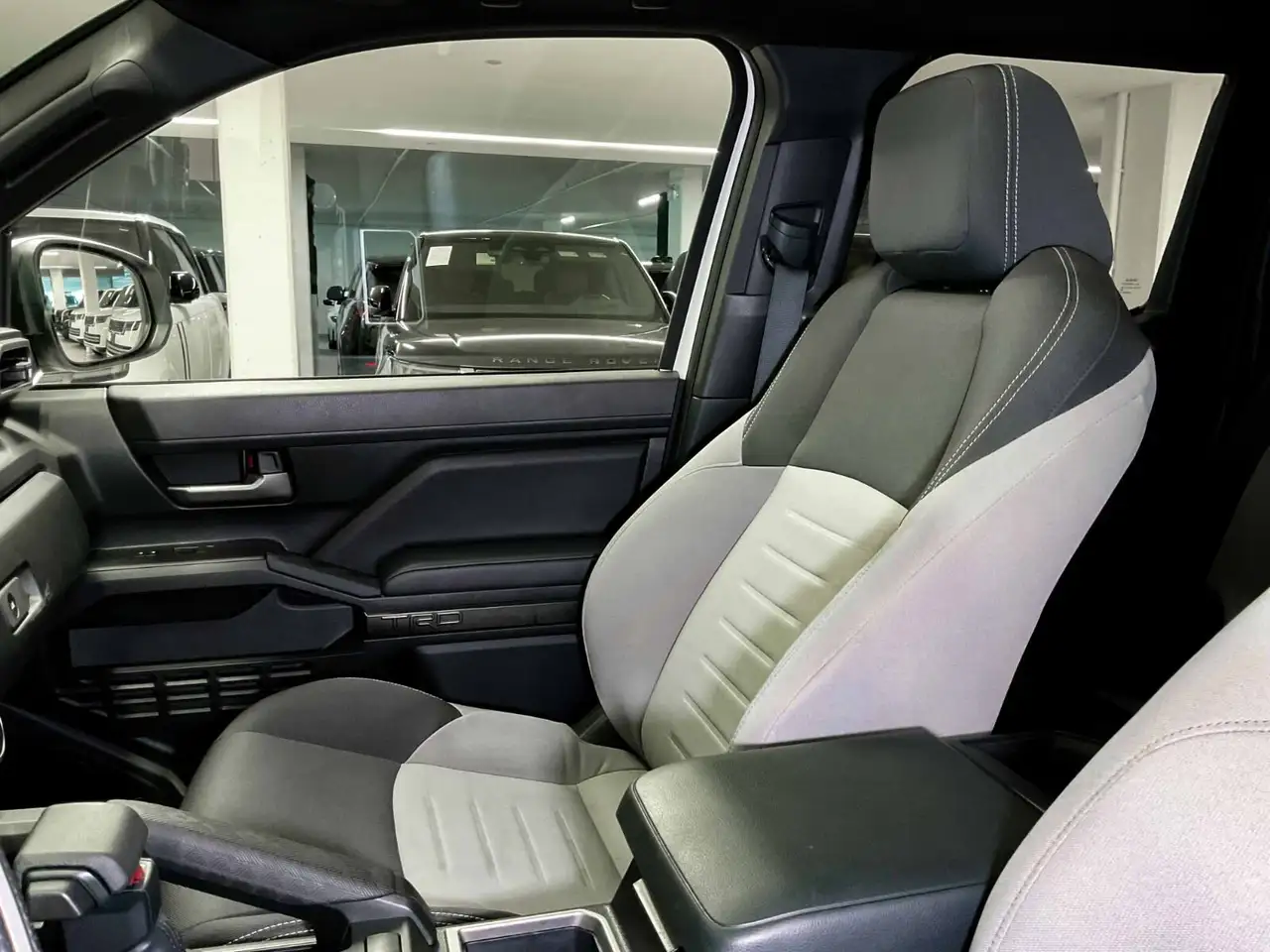 Toyota Tacoma снимка Toyota Tacoma