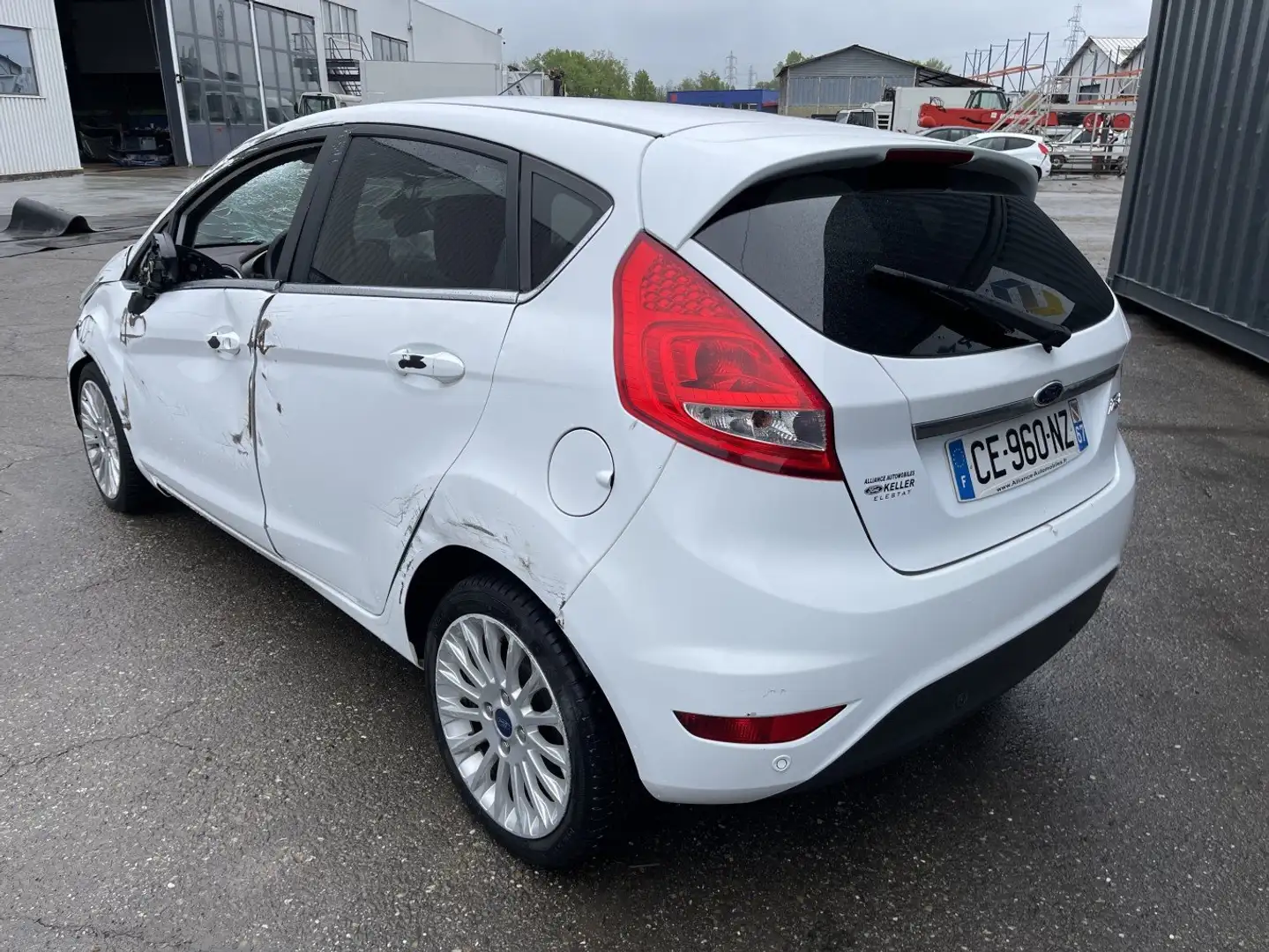 Ford Fiesta Fiesta 1.4 Weiß - 2