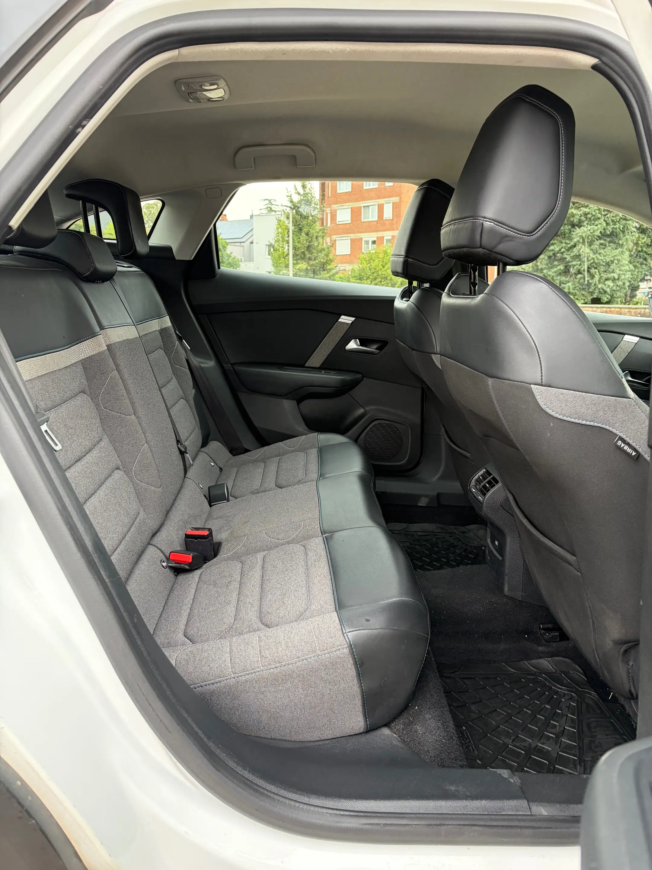Citroen C4 C4 1.5 BlueHDi Shine S — photo 8
