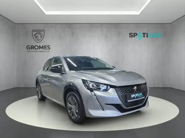 Peugeot 208 e- Allure Pack 136 LED Navi Digitales Cockpit Appl