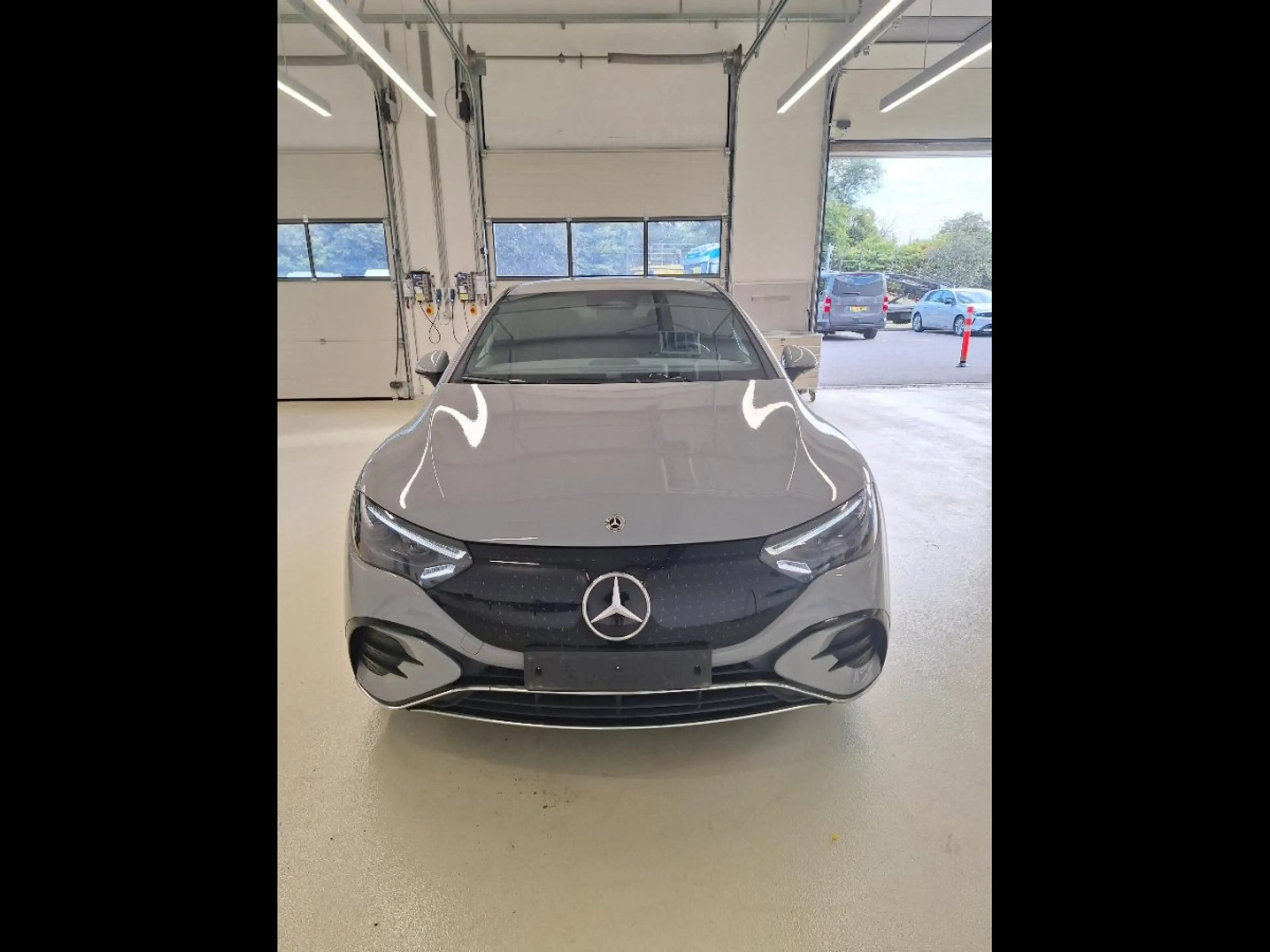 Mercedes-Benz EQE 300 300 AMG LINE AUTO 96 KWH — photo 2