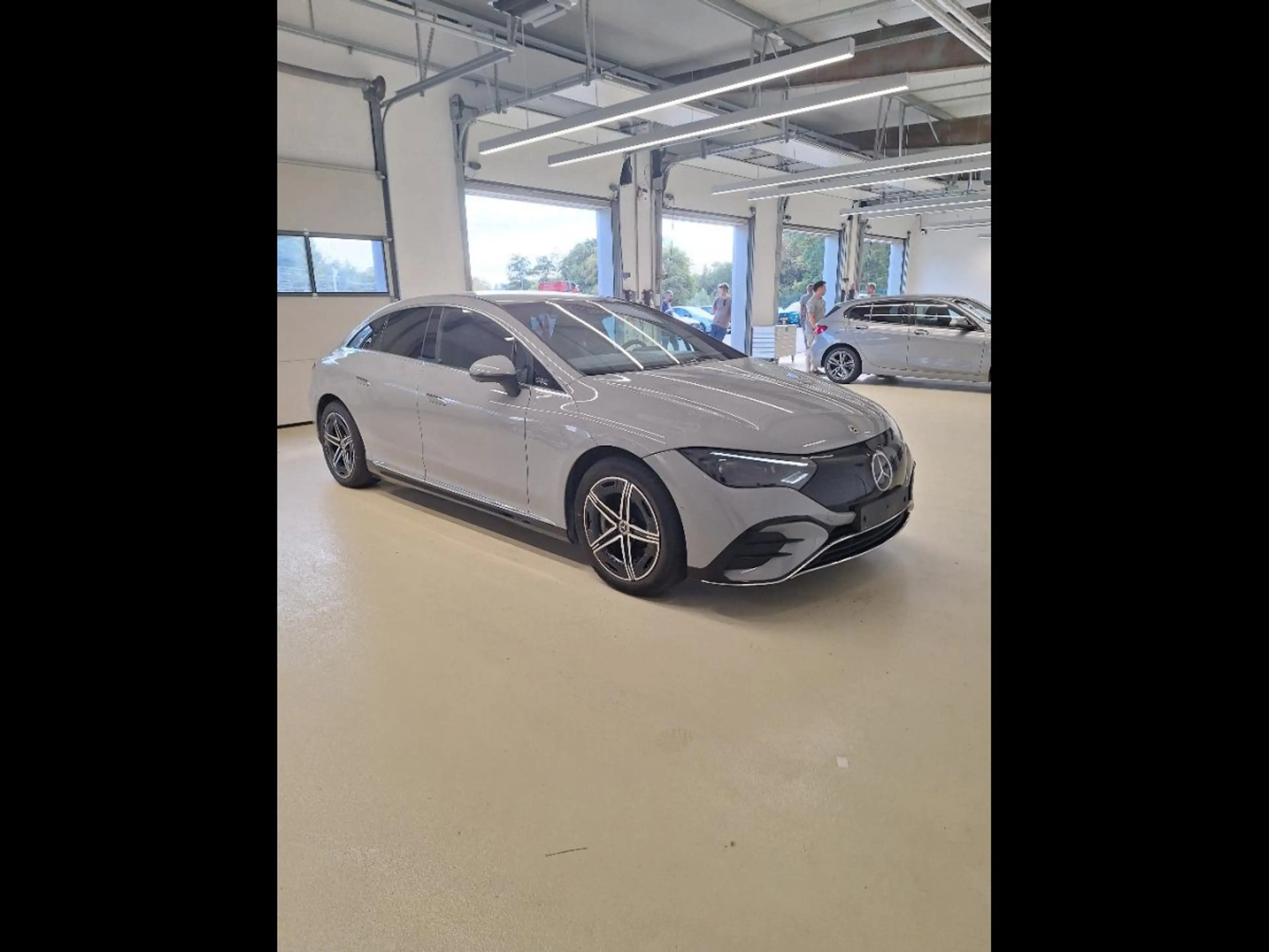 Mercedes-Benz EQE 300 300 AMG LINE AUTO 96 KWH — photo 3