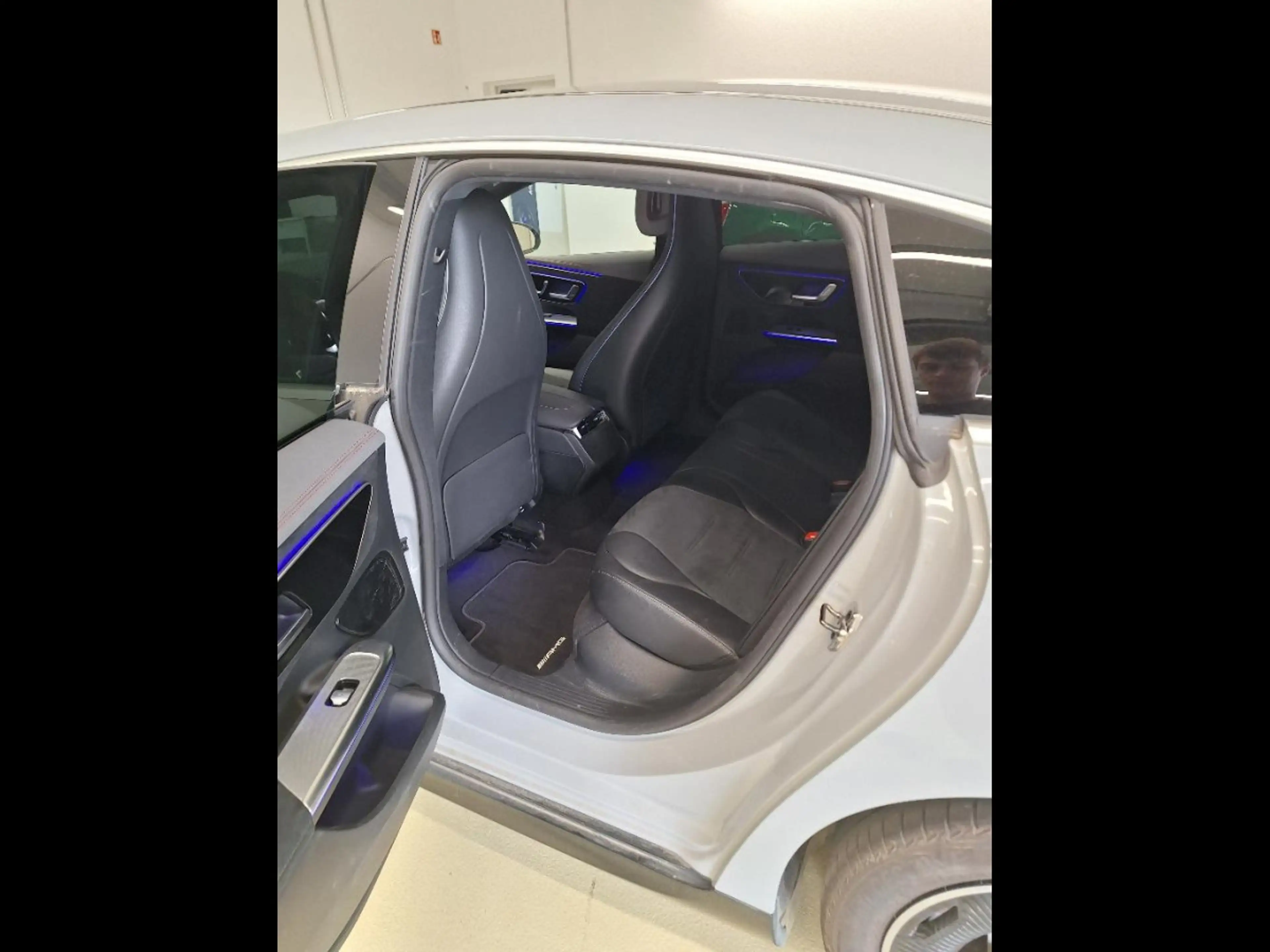 Mercedes-Benz EQE 300 300 AMG LINE AUTO 96 KWH — photo 8