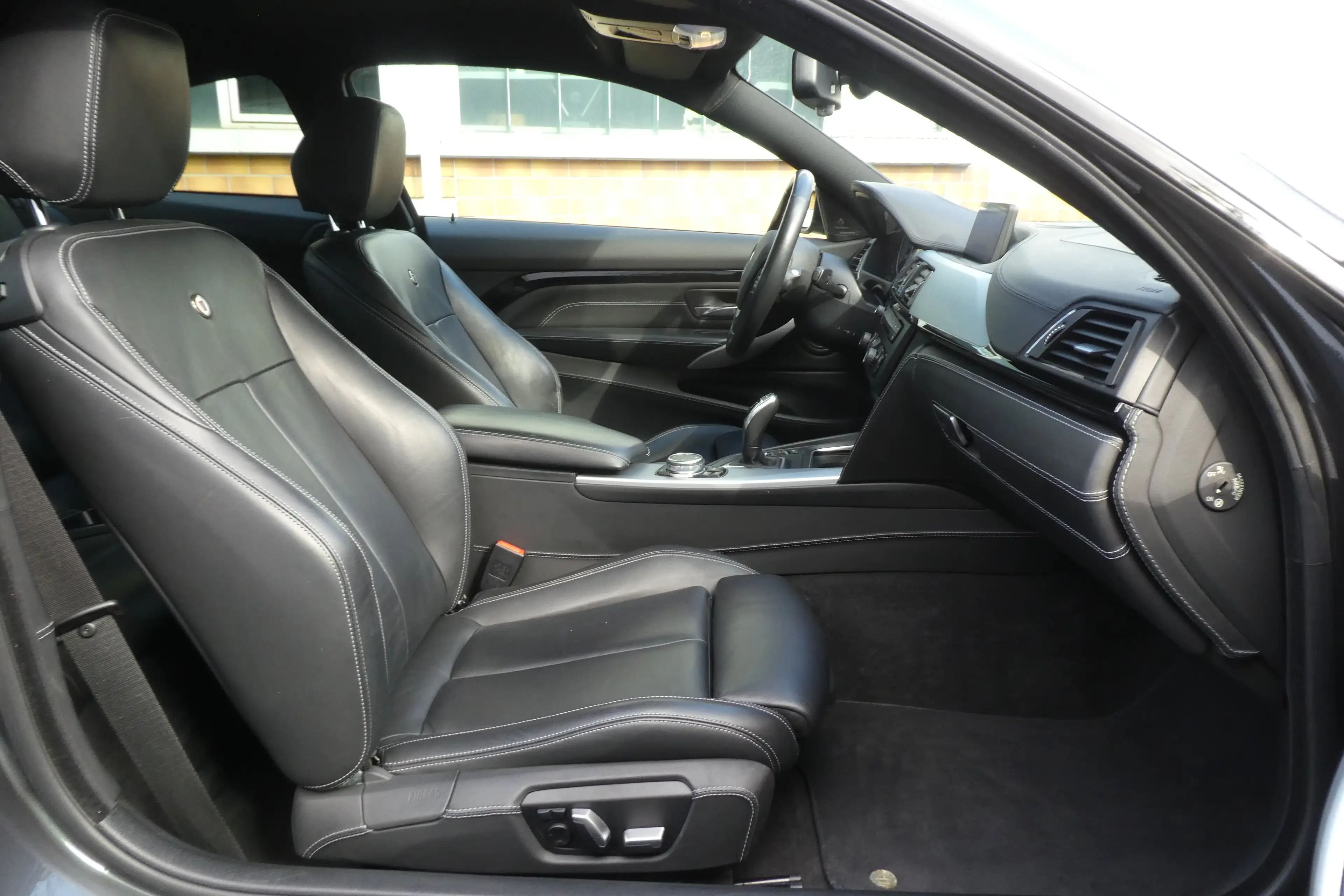 Alpina B4 3.0 BiTurbo Allrad Coupe 1-Hand — photo 12