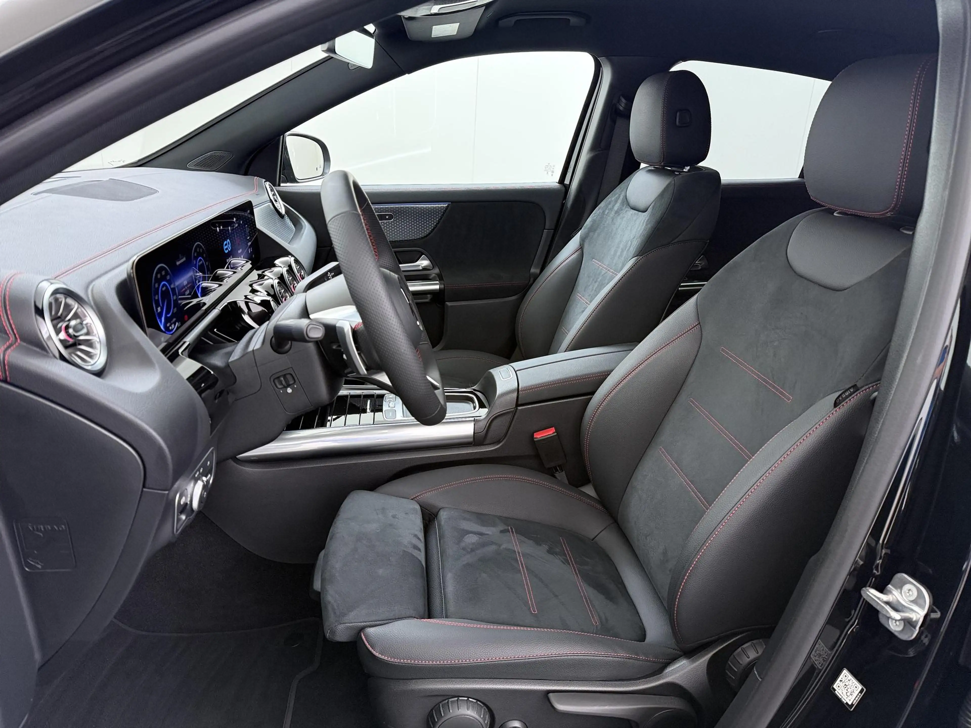 Mercedes-Benz EQA 250 250+ Business Solution AMG 71 kWh — photo 4
