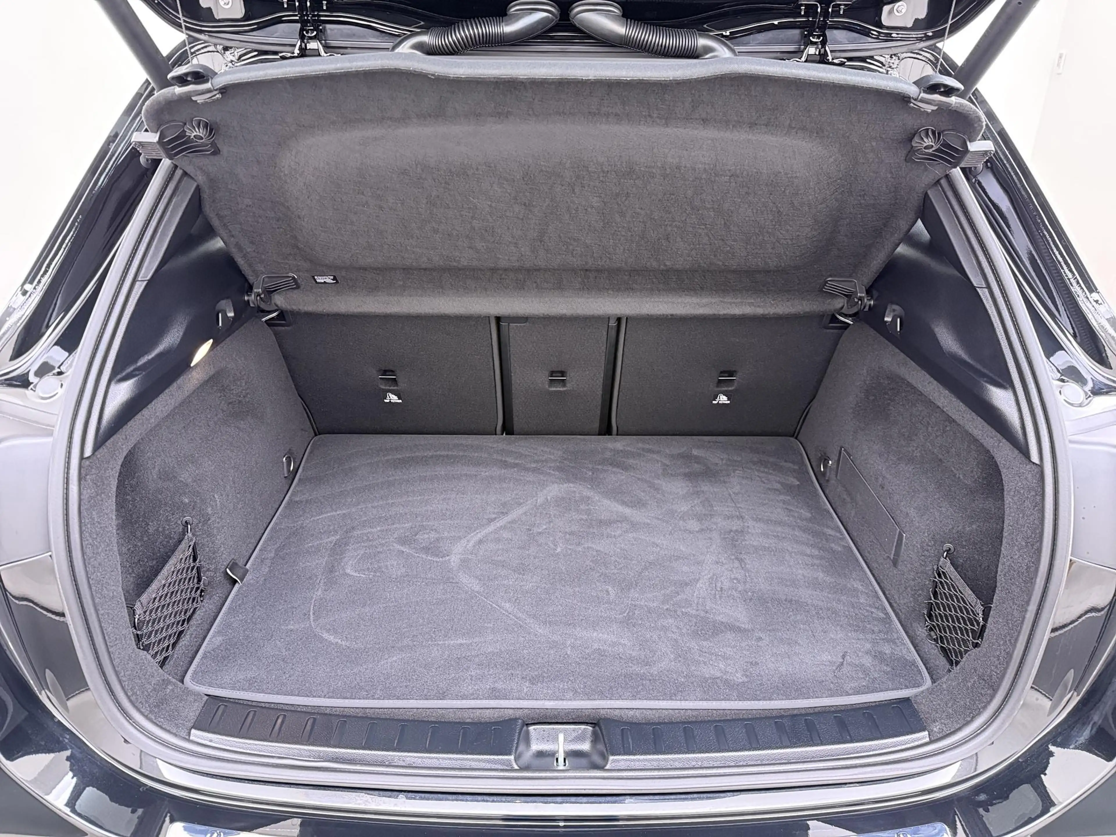 Mercedes-Benz EQA 250 250+ Business Solution AMG 71 kWh — photo 10