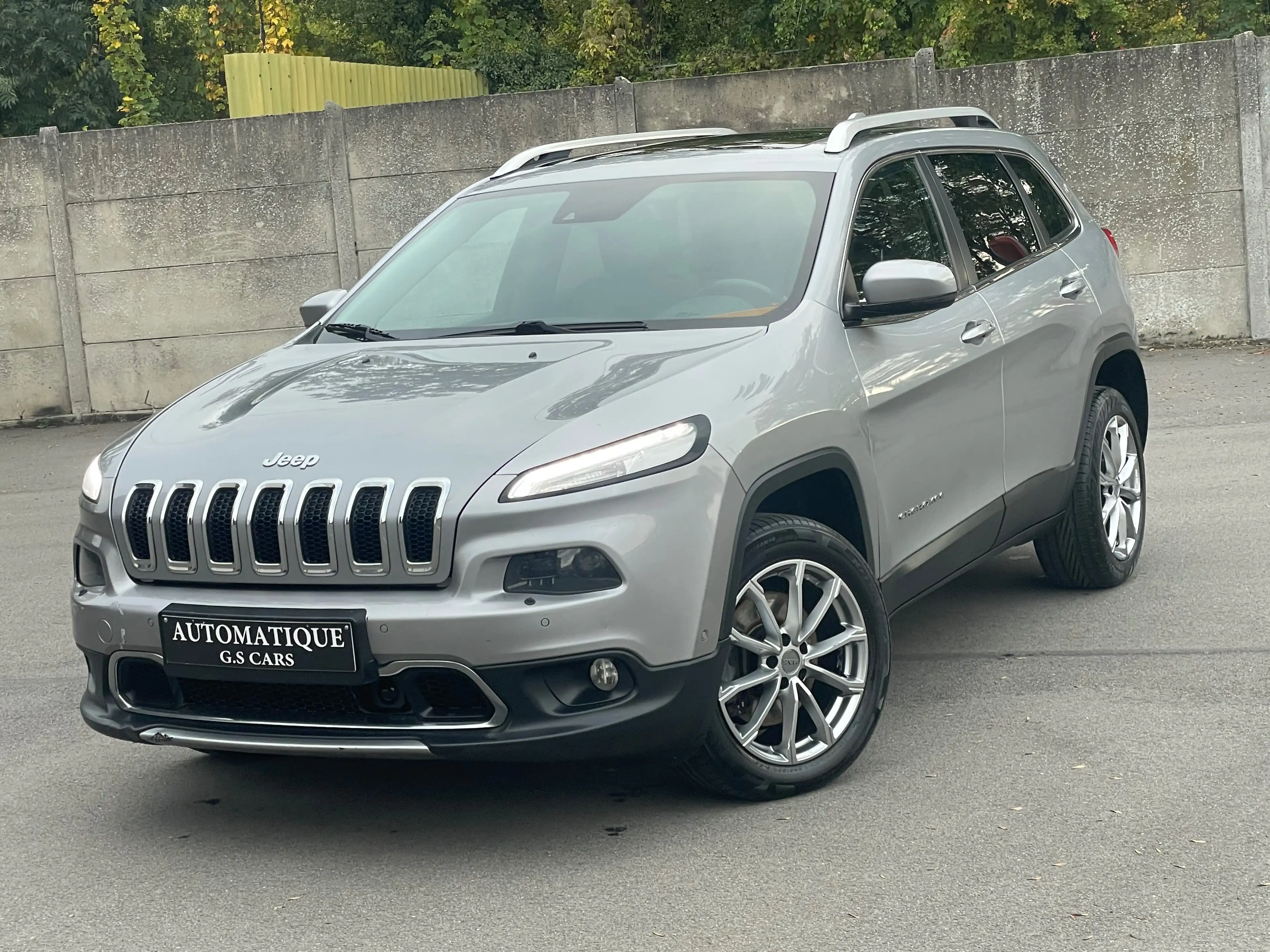 Jeep Cherokee Cherokee 2.0 MJD 4WD Limited full option B. AUTO