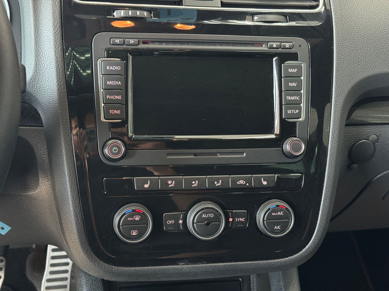 Volkswagen Scirocco R 2.0 TSI DSG *PANO*DYNAUDIO* — photo 9
