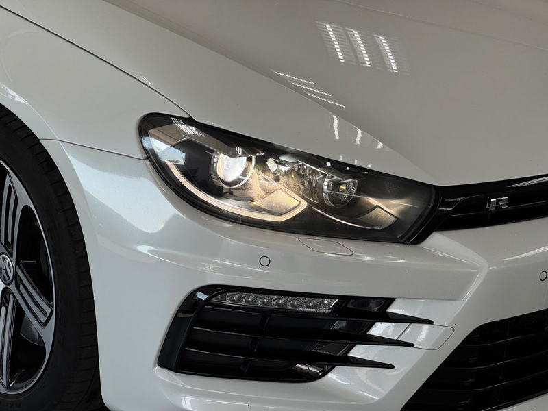 Volkswagen Scirocco R 2.0 TSI DSG *PANO*DYNAUDIO* — photo 11