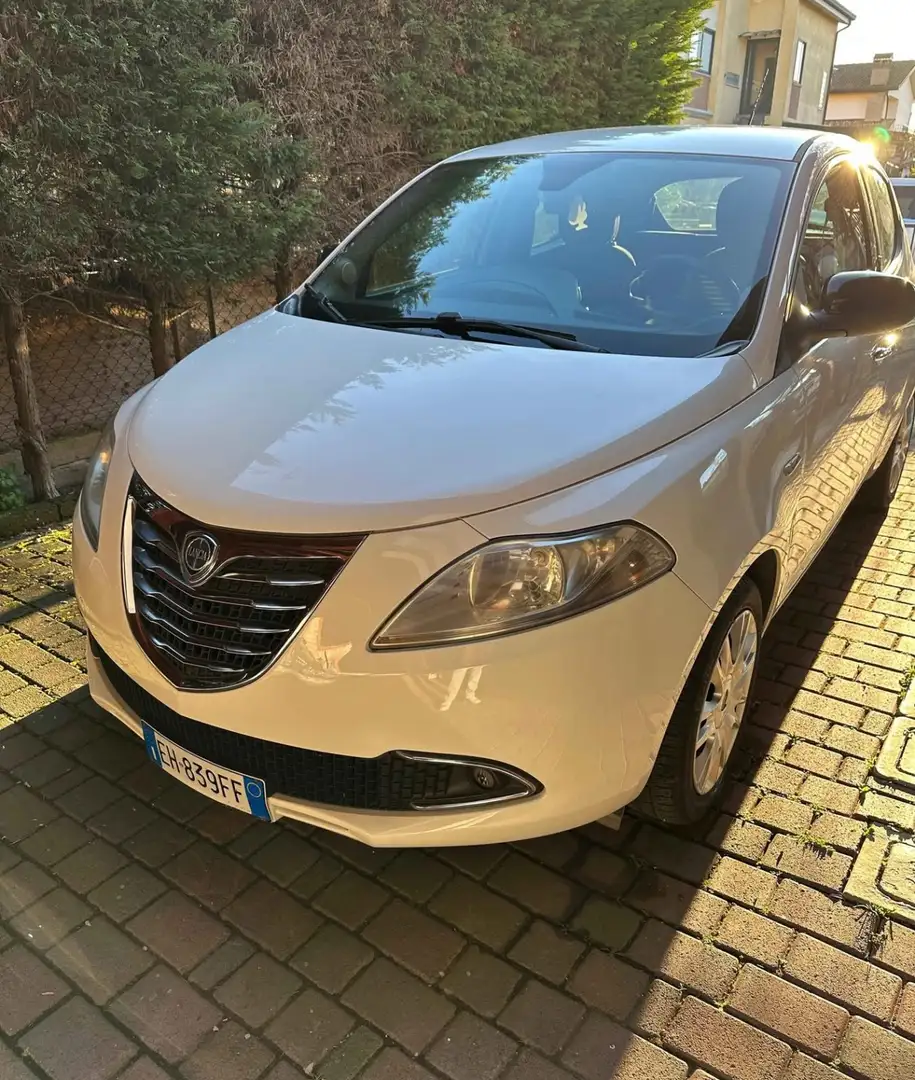 Lancia Ypsilon Ypsilon III 20111.3 mjt Platinum s Blanco - 1