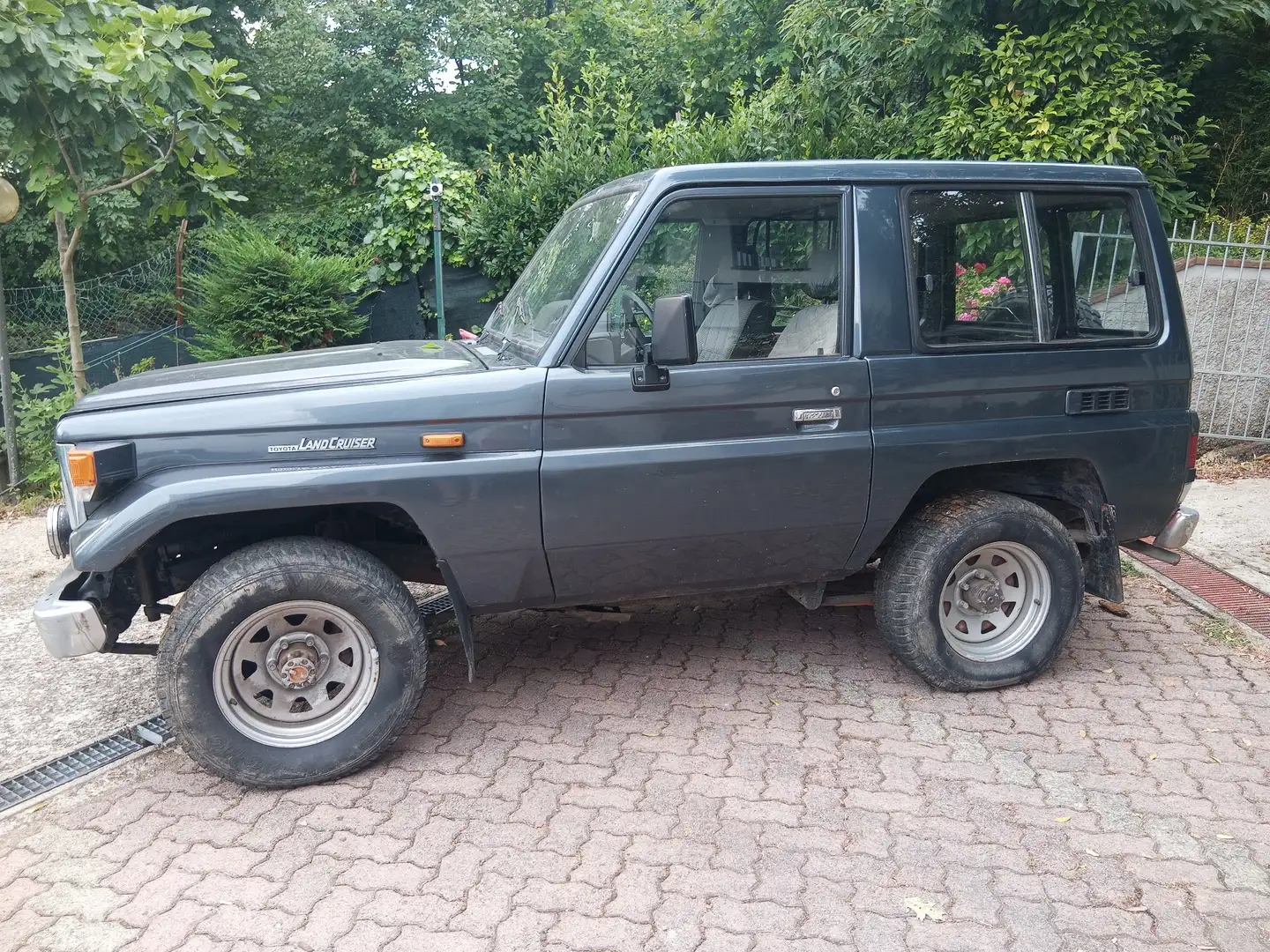 Toyota Land Cruiser bj70 3431cc 66 cv Grigio - 1
