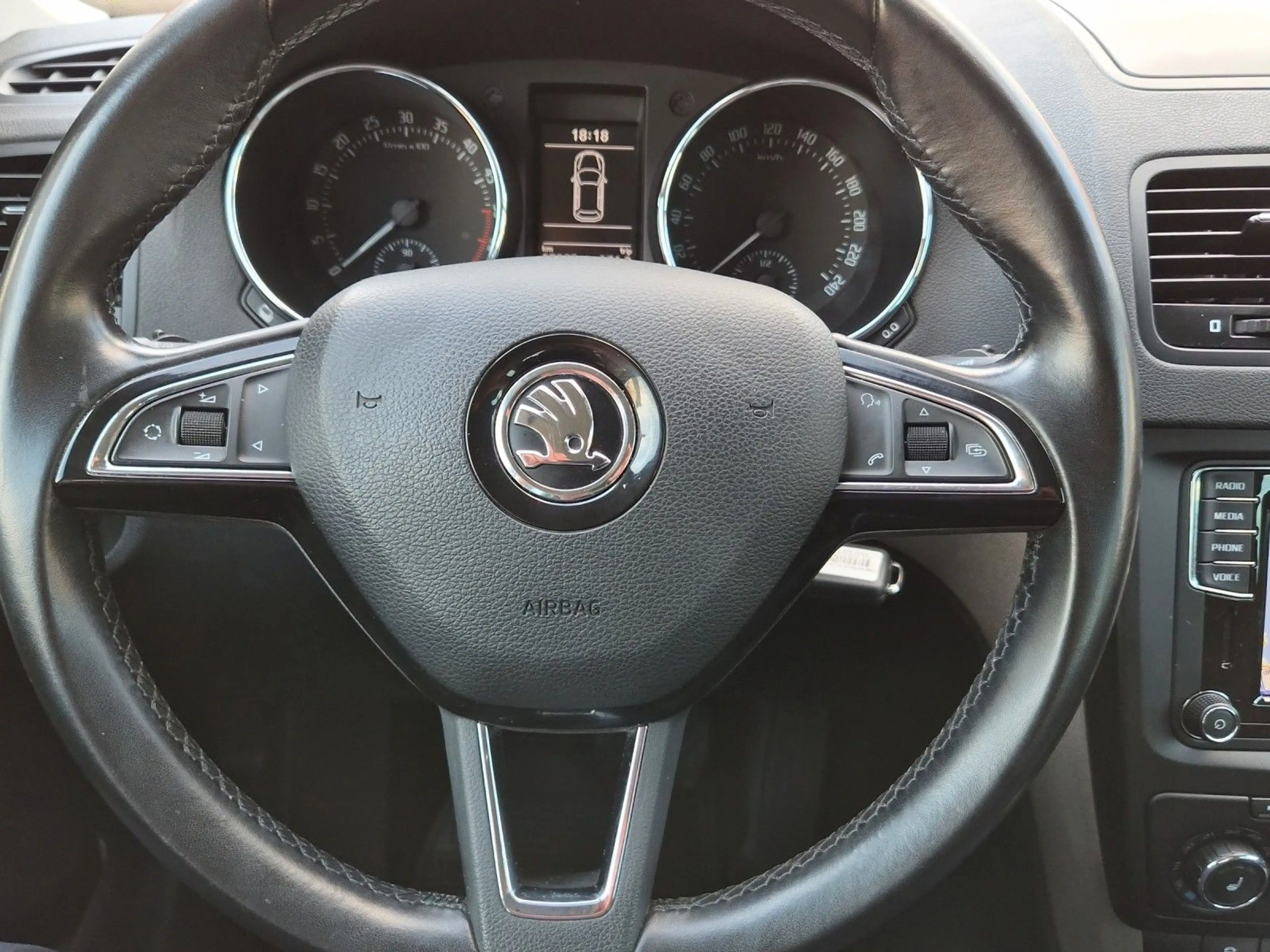 Skoda Yeti Elegance 4x4 Automatik Tüv Neu 1 Hand — photo 15