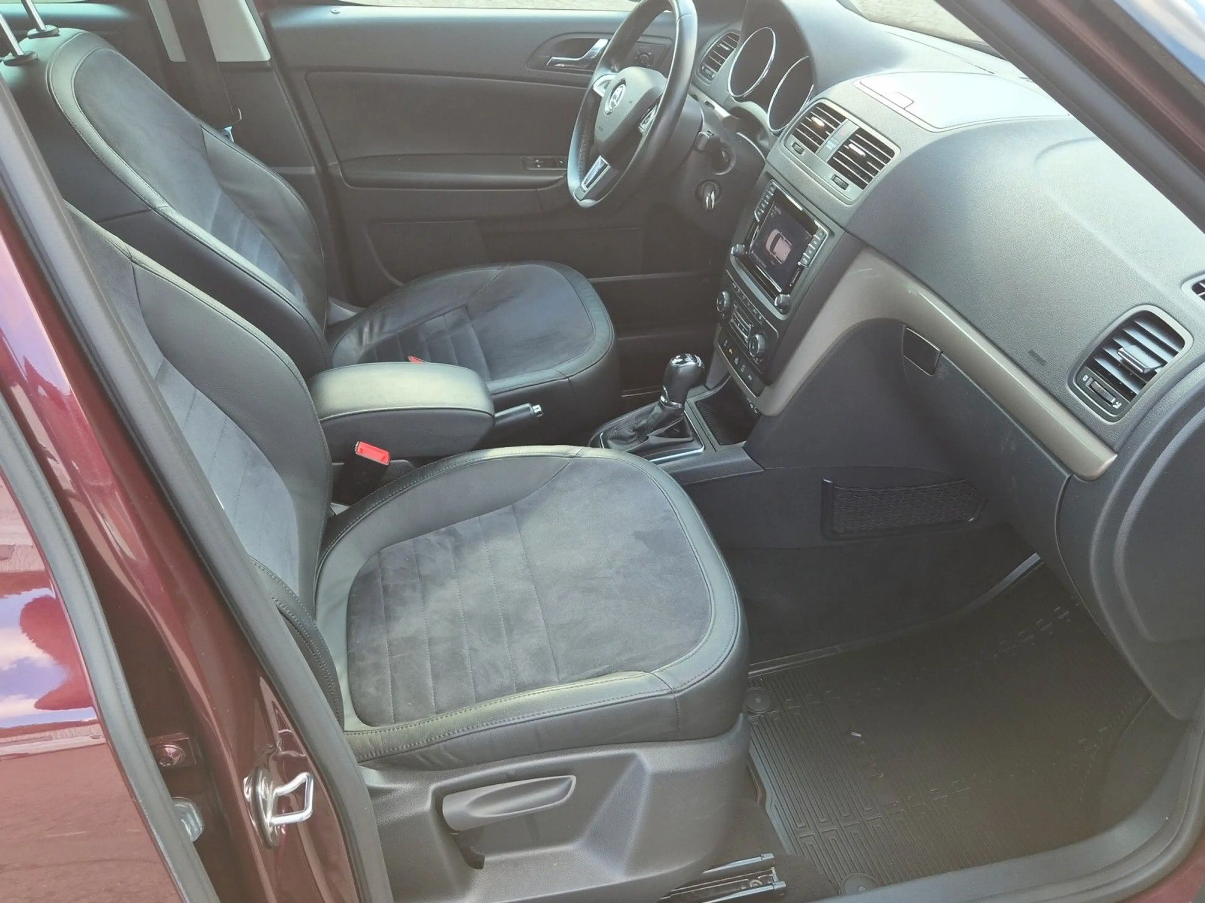 Skoda Yeti Elegance 4x4 Automatik Tüv Neu 1 Hand — photo 10