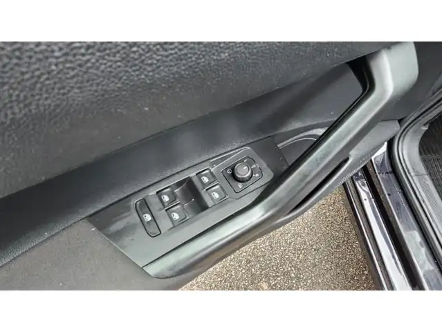 Volkswagen Polo view 24