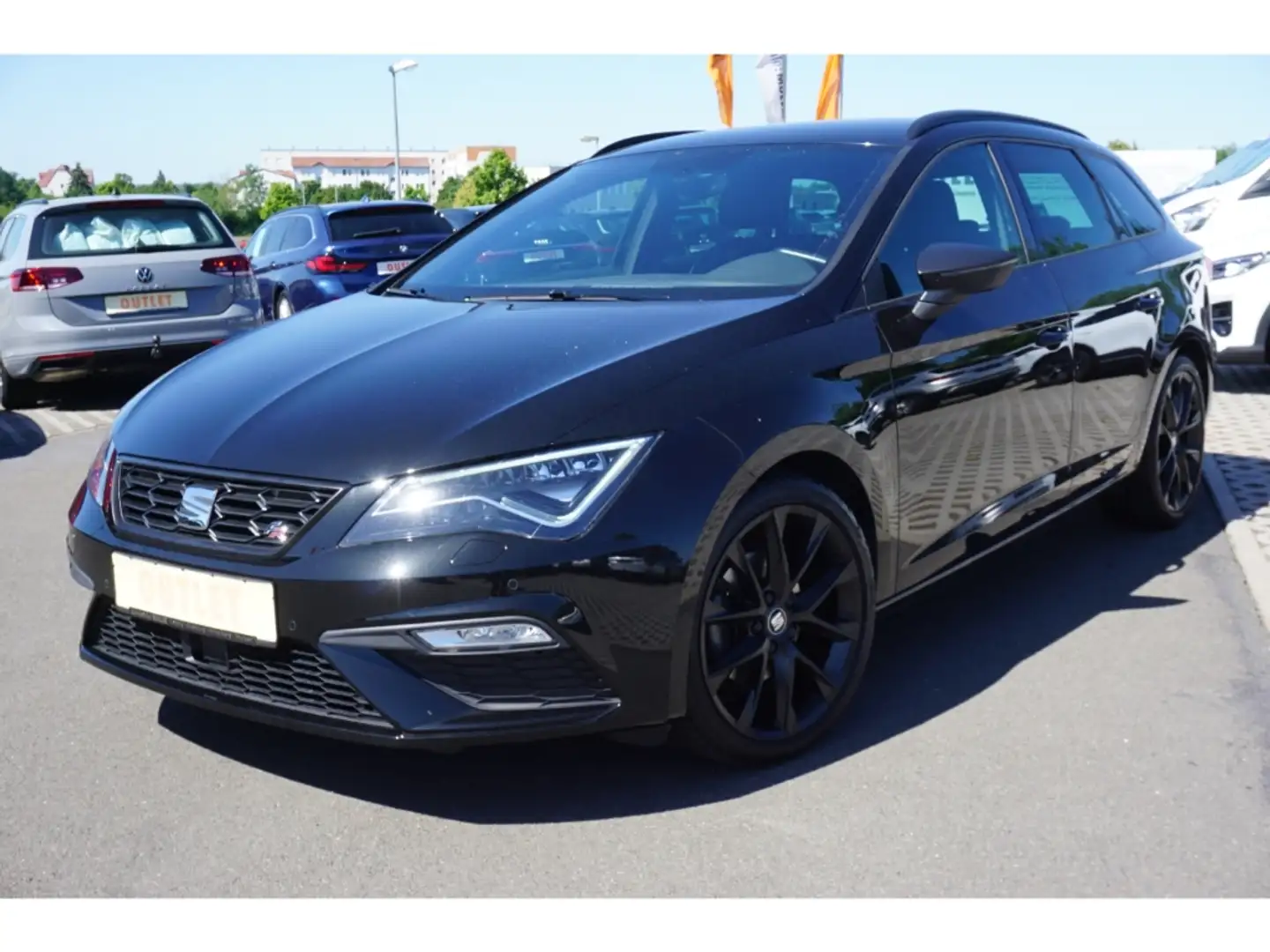 SEAT Leon ST FR 1.5TSI-DSG-Navi-LED-Klimaauto-Sihz-Abst.Temp Schwarz - 1