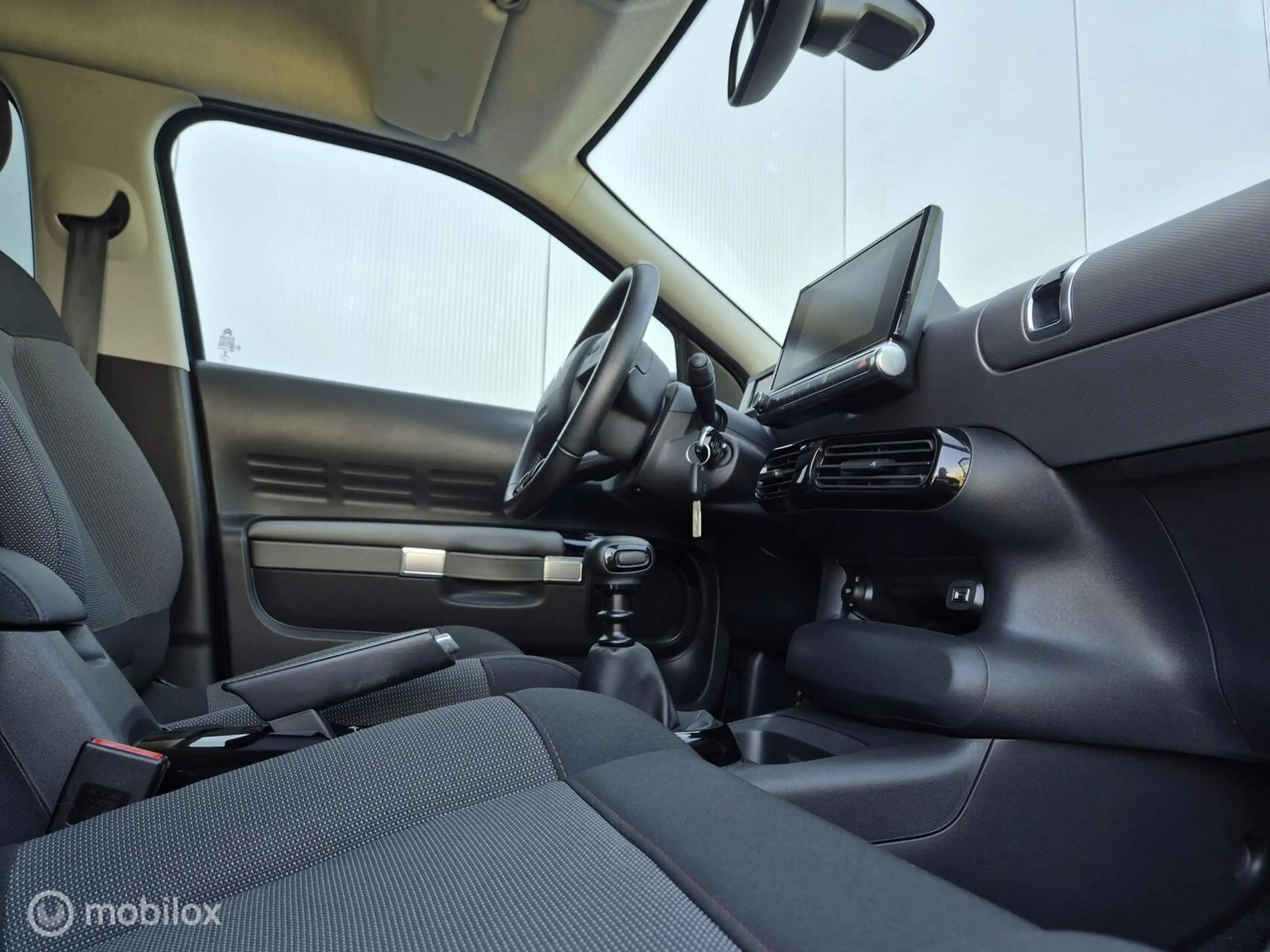 Citroen C4 Cactus 1.2 PURETECH FEEL/LED/TREKHAAK/CLIMATE/PDC/16''LMV — photo 18