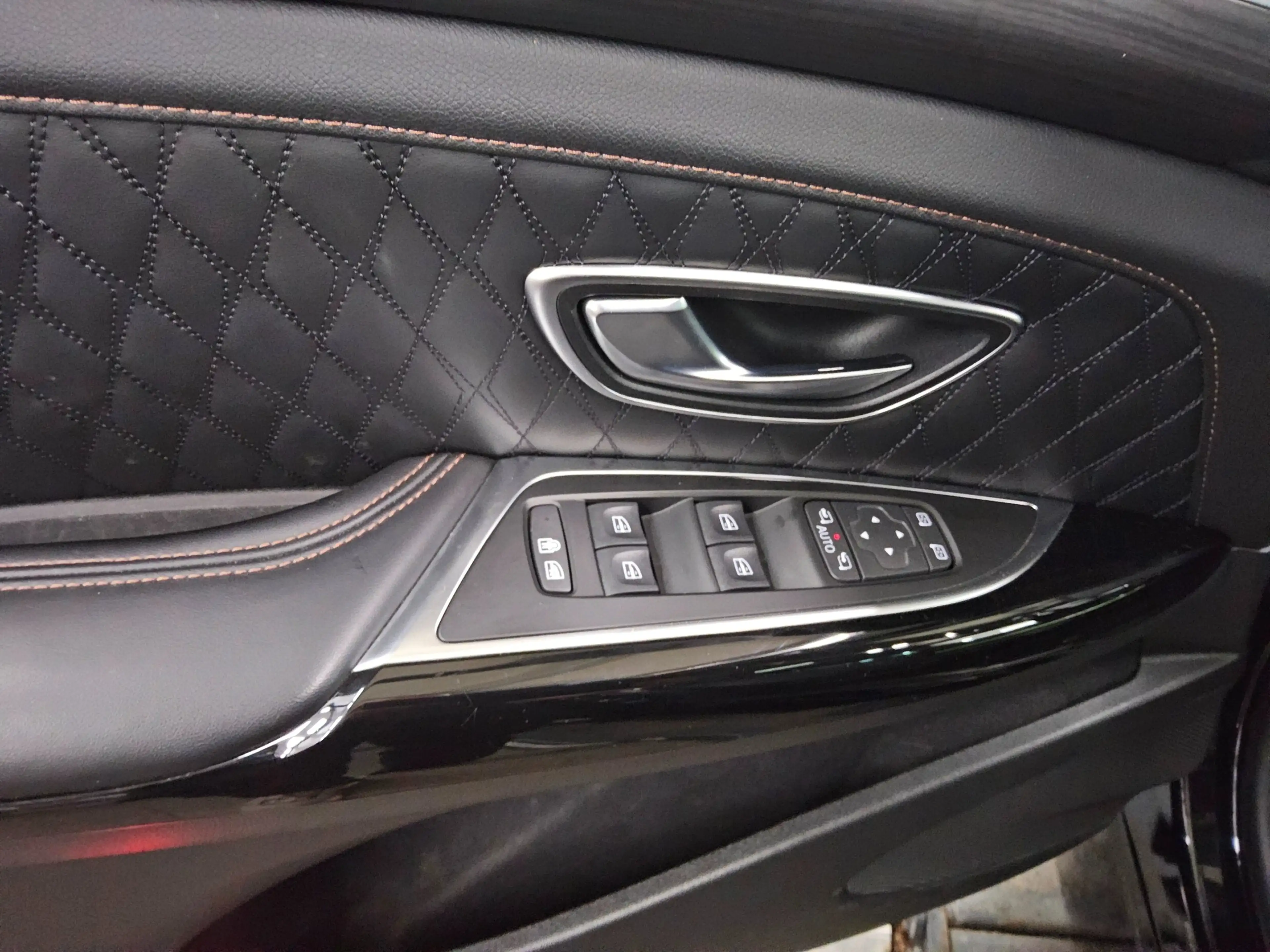 Renault Espace ESPACE LEDER NAVI KLIMAAUT RADIO TEMPO MFL PANO SHZ VC PDC AHK ACC SOUND Matrix — photo 10