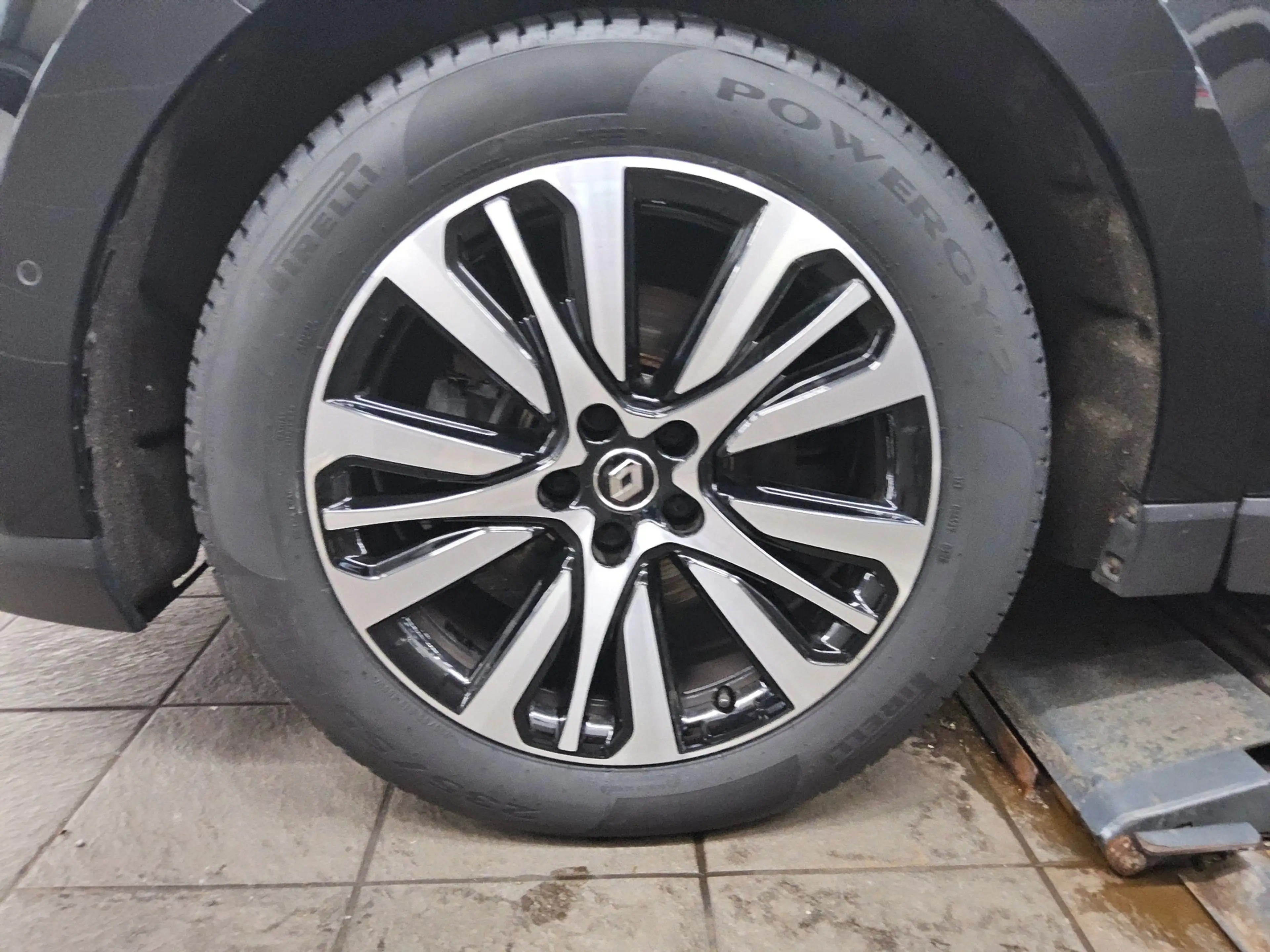 Renault Espace ESPACE LEDER NAVI KLIMAAUT RADIO TEMPO MFL PANO SHZ VC PDC AHK ACC SOUND Matrix — photo 11