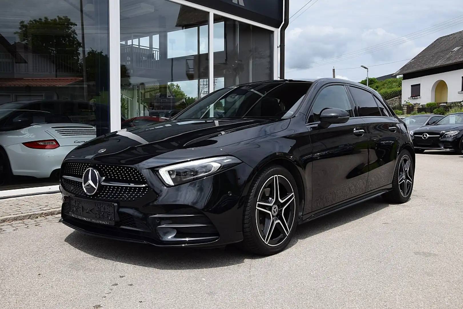 Mercedes-Benz A 200 d 4MATIC Aut. *AMG-Line* Noir - 2