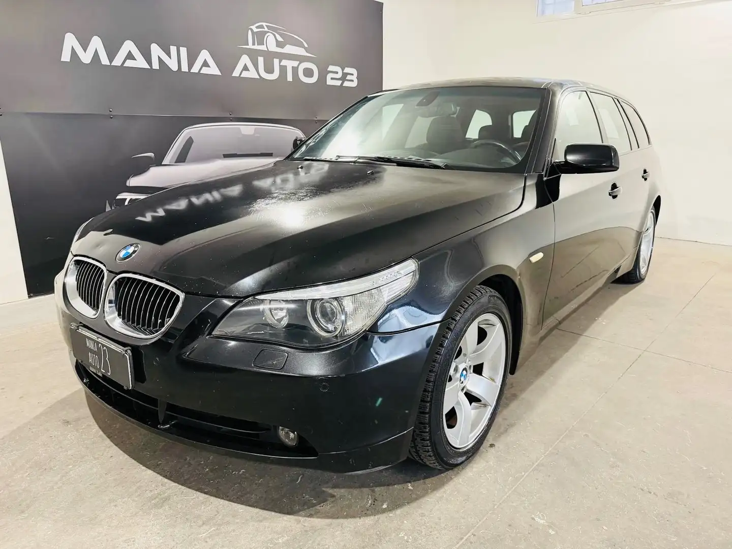 BMW 530 Serie 5 E61 2007 Touring 530d Touring Futura 231cv Noir - 1