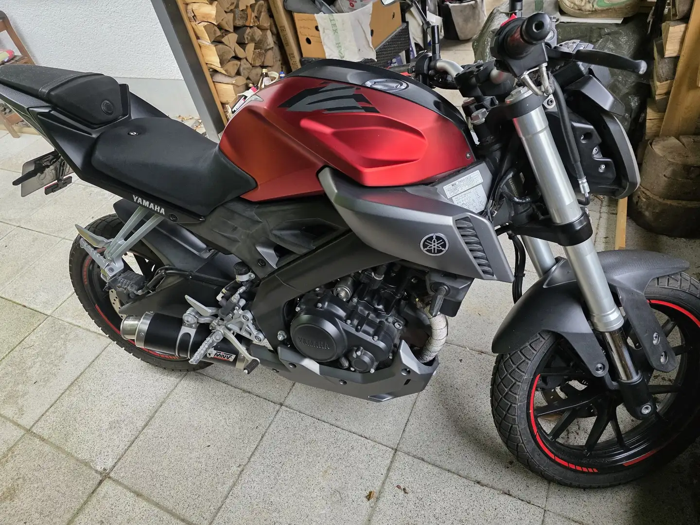 Yamaha MT-125 Rot - 2