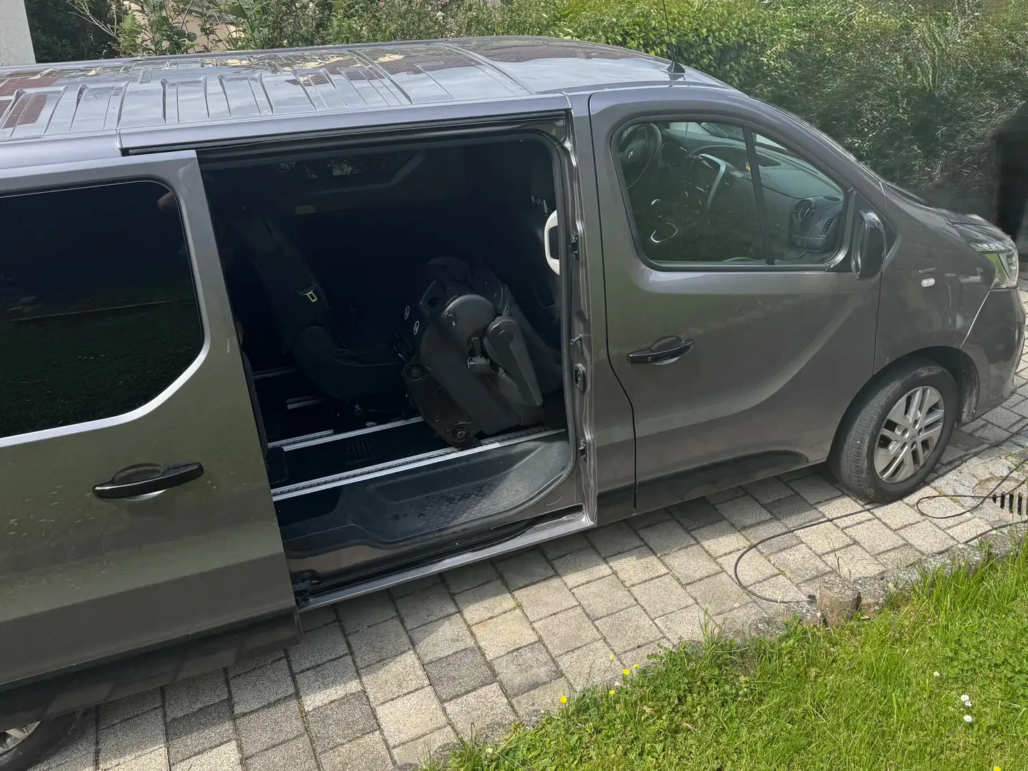 Renault Trafic Spaceclass Grau - 2