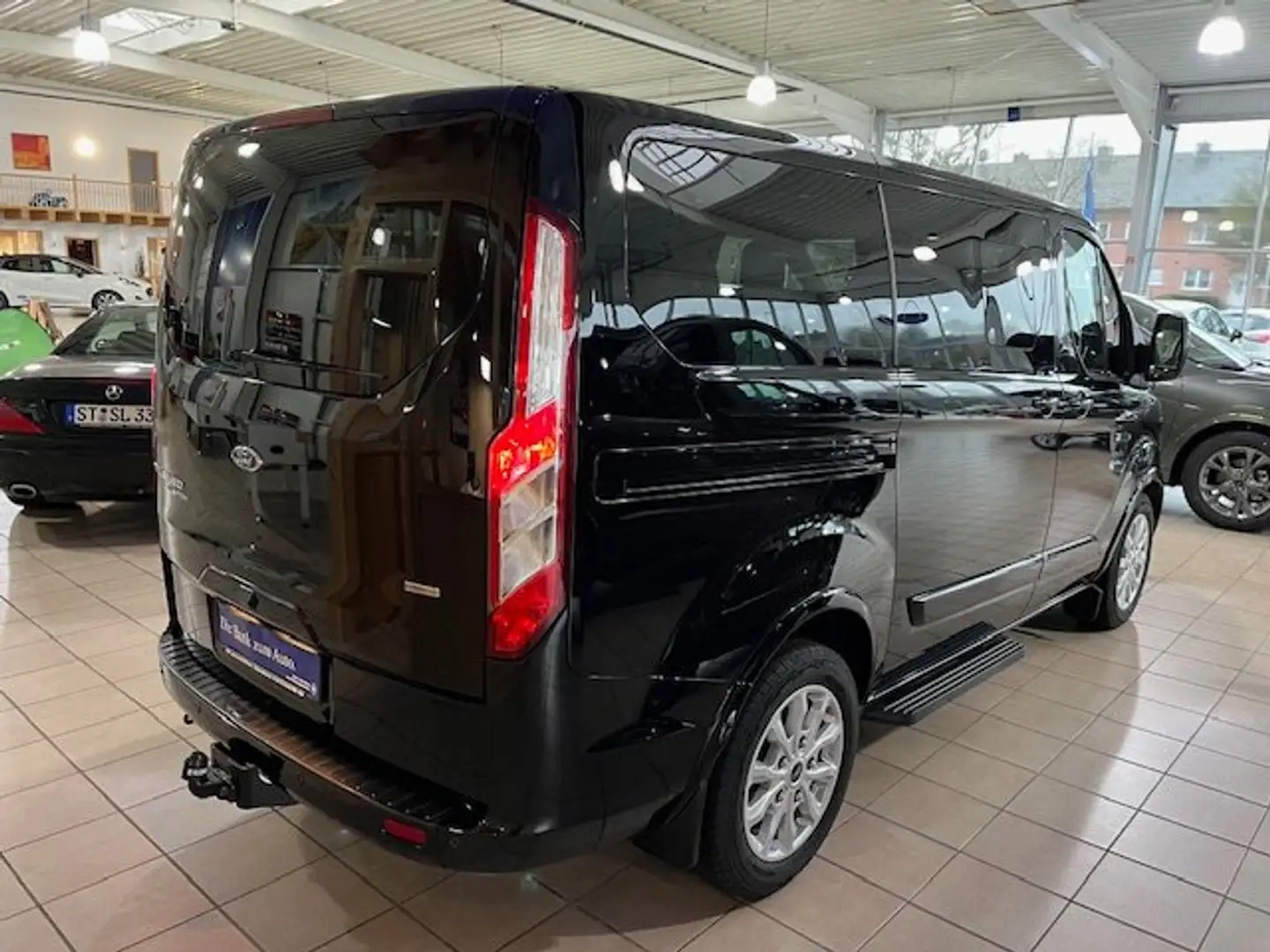 Ford Tourneo Custom 2.0 EcoBlue L1 Titanium X LEDER, XENON, 8-SITZER Siyah - 2