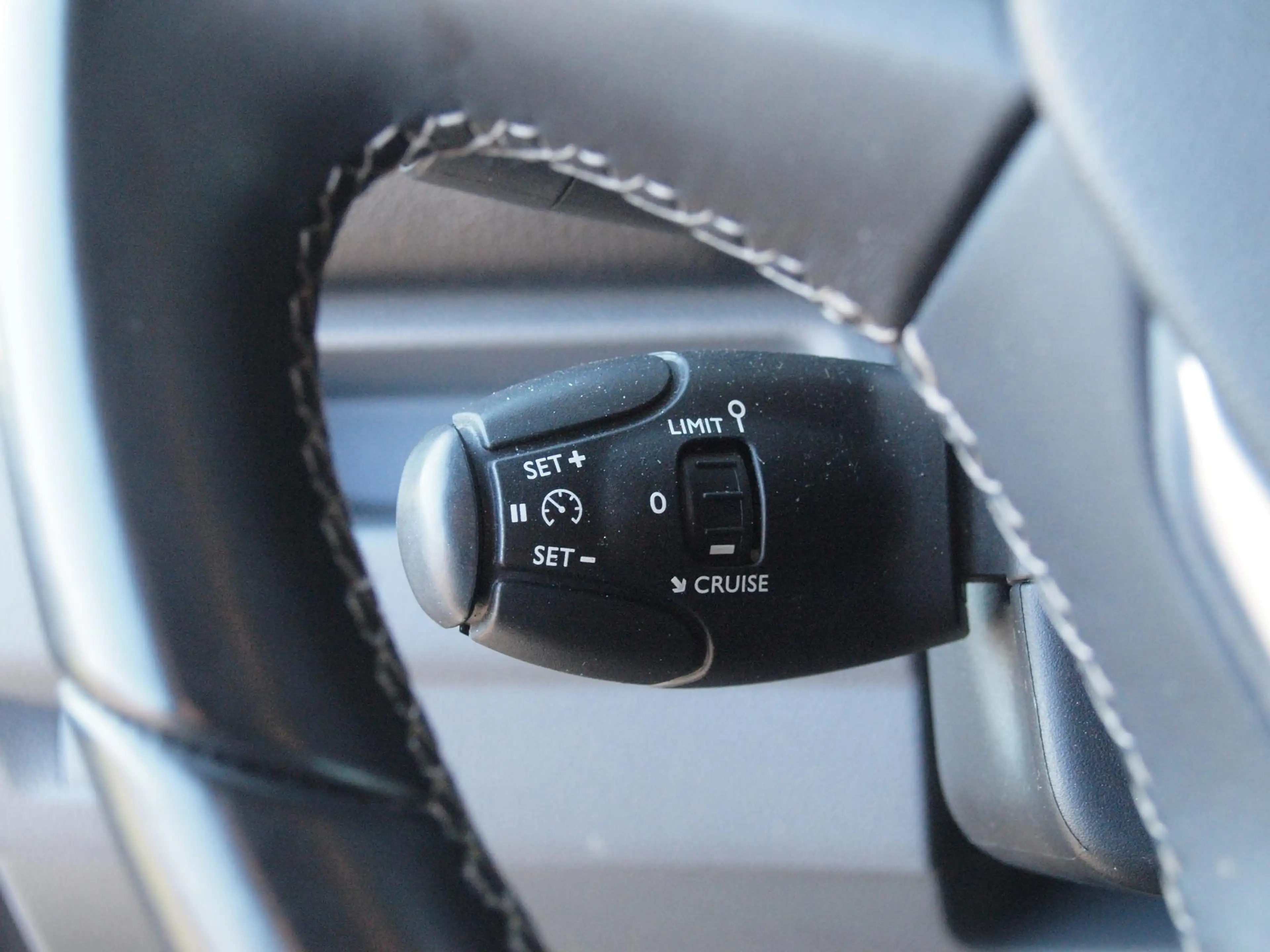 Peugeot e-Expert Standard Premium 75 kWh | Side bars | Apple Carpla — photo 17