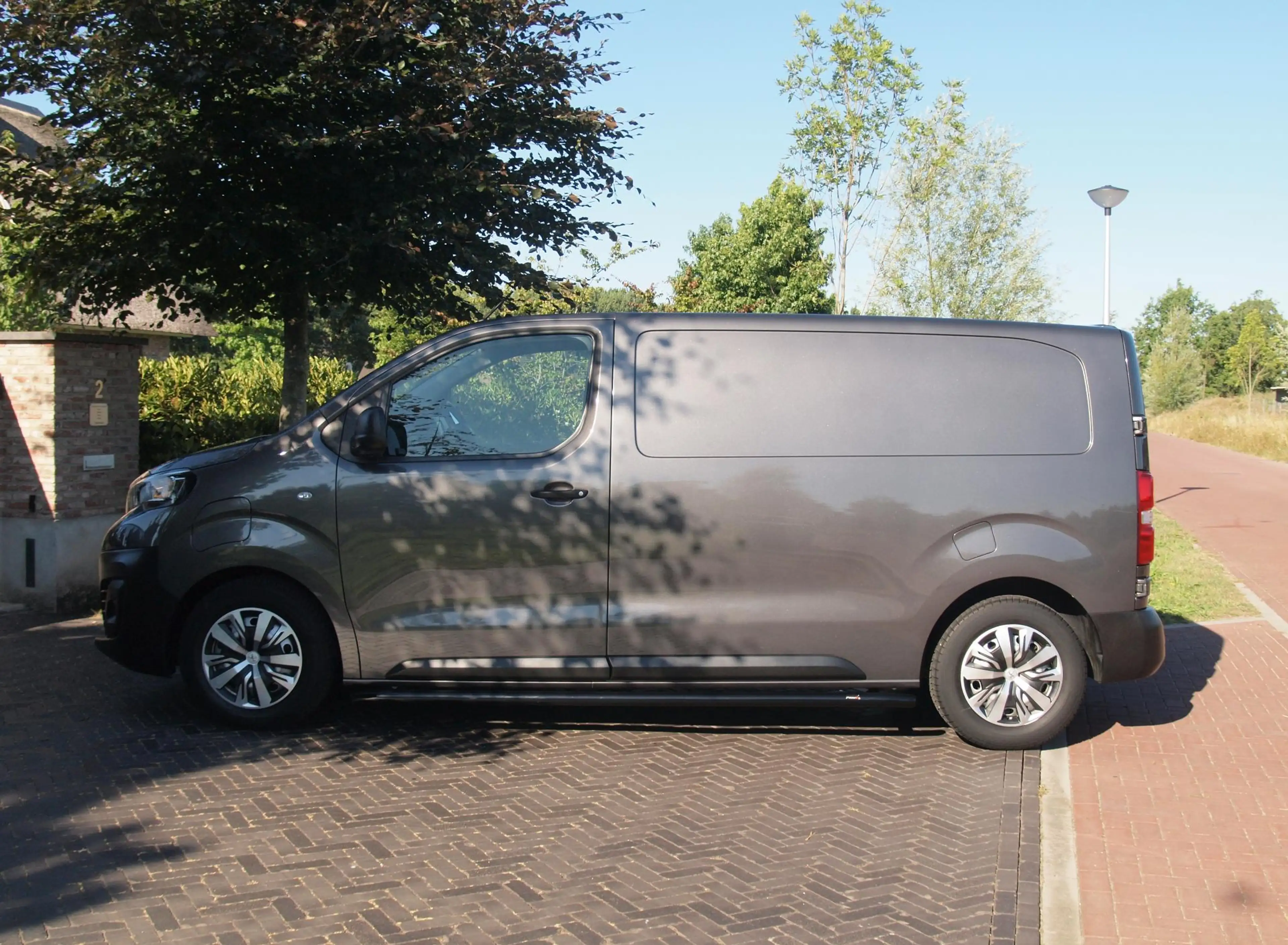 Peugeot e-Expert Standard Premium 75 kWh | Side bars | Apple Carpla — photo 7