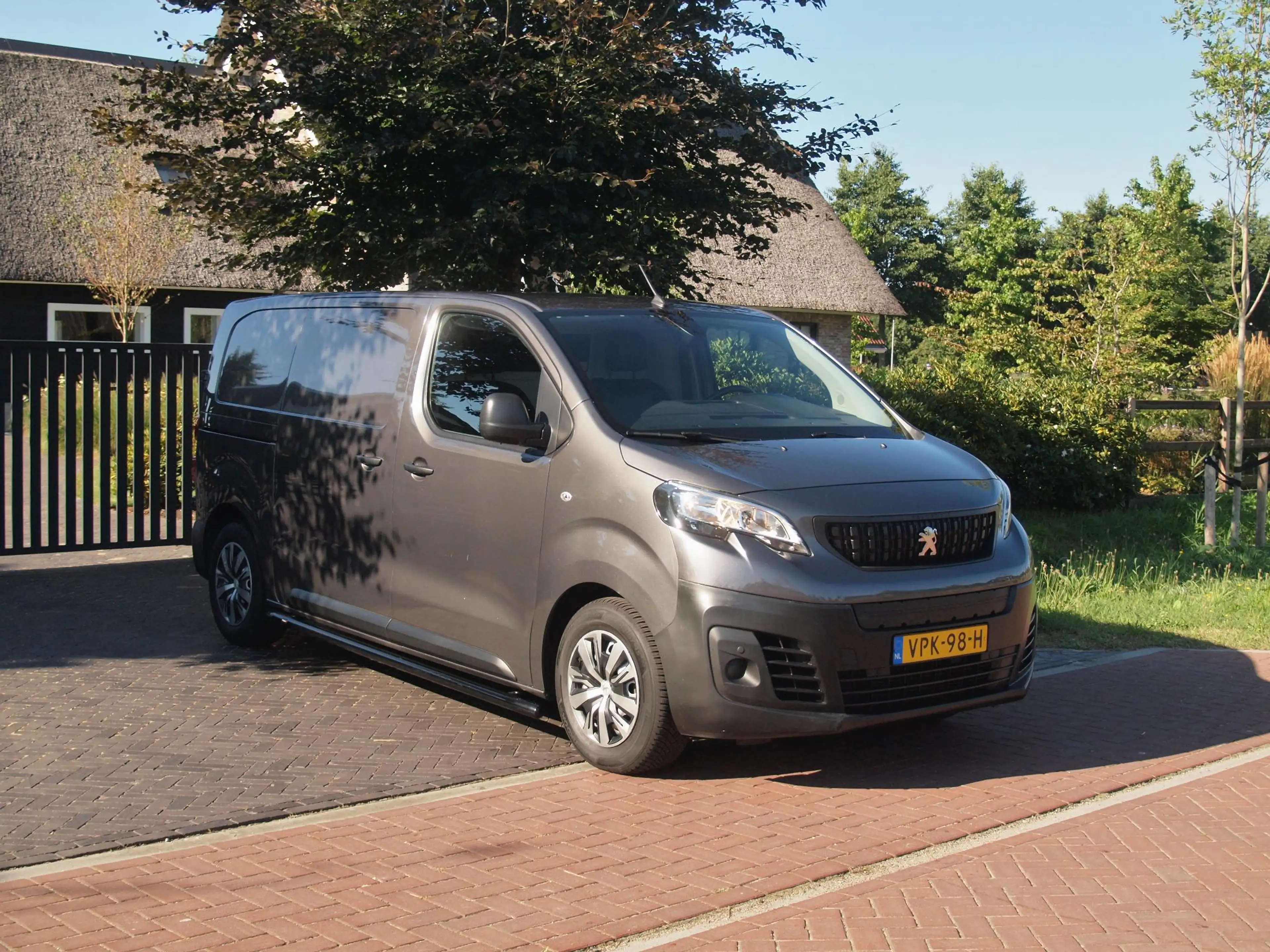 Peugeot e-Expert Standard Premium 75 kWh | Side bars | Apple Carpla — photo 4