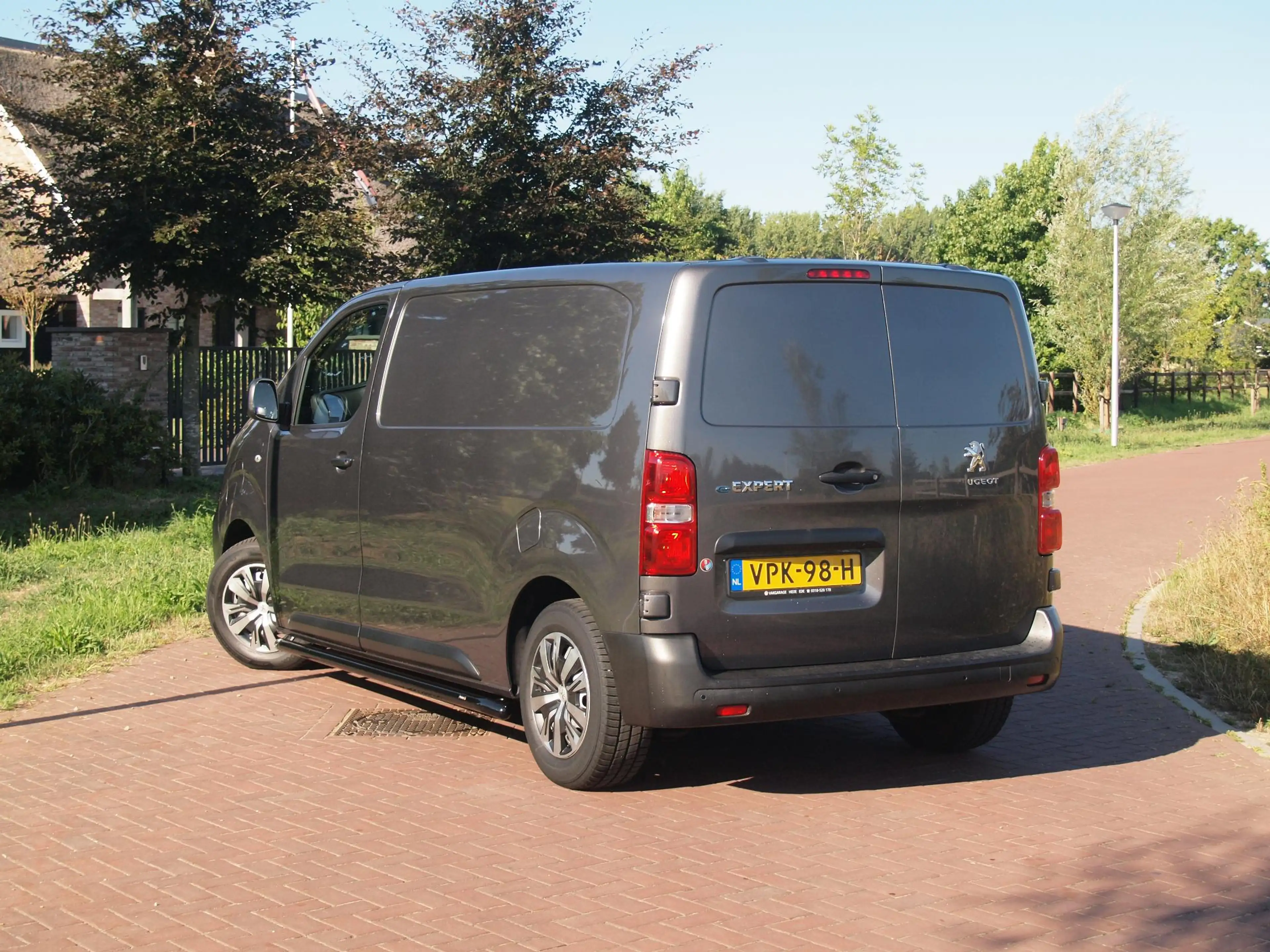 Peugeot e-Expert Standard Premium 75 kWh | Side bars | Apple Carpla — photo 2