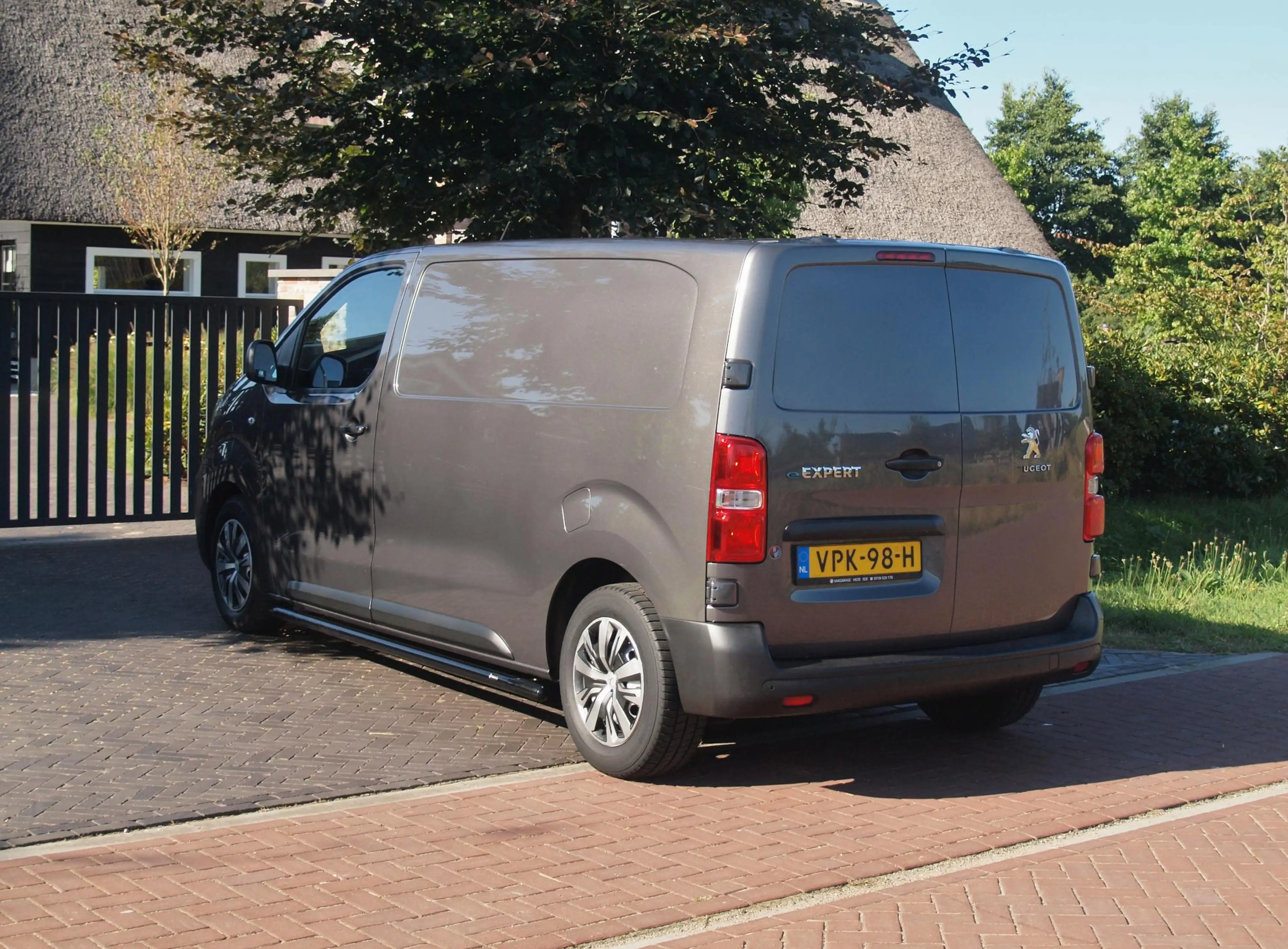 Peugeot e-Expert Standard Premium 75 kWh | Side bars | Apple Carpla — photo 8